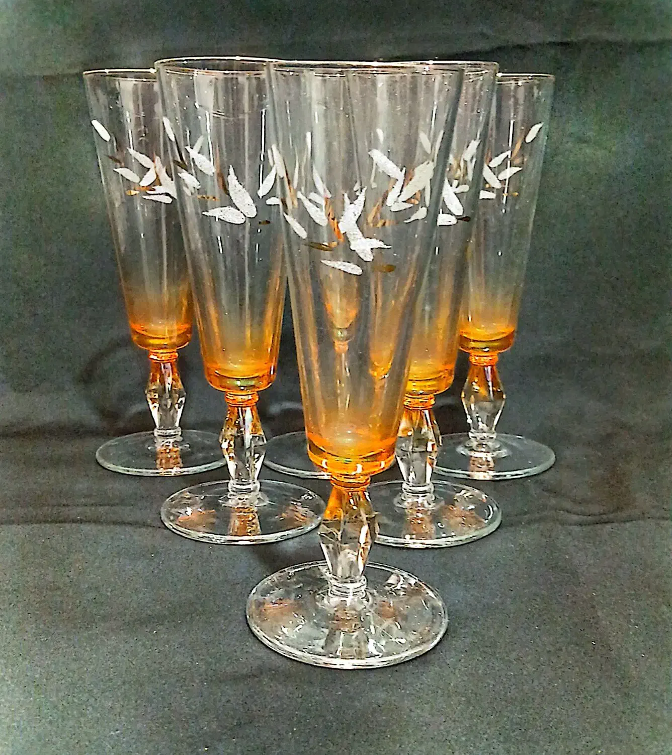 فرش 12متری وگیلاس خوری،استکان،بشقاب،میزتلویزیون|ظروف سرو و پذیرایی|زنجان, |دیوار