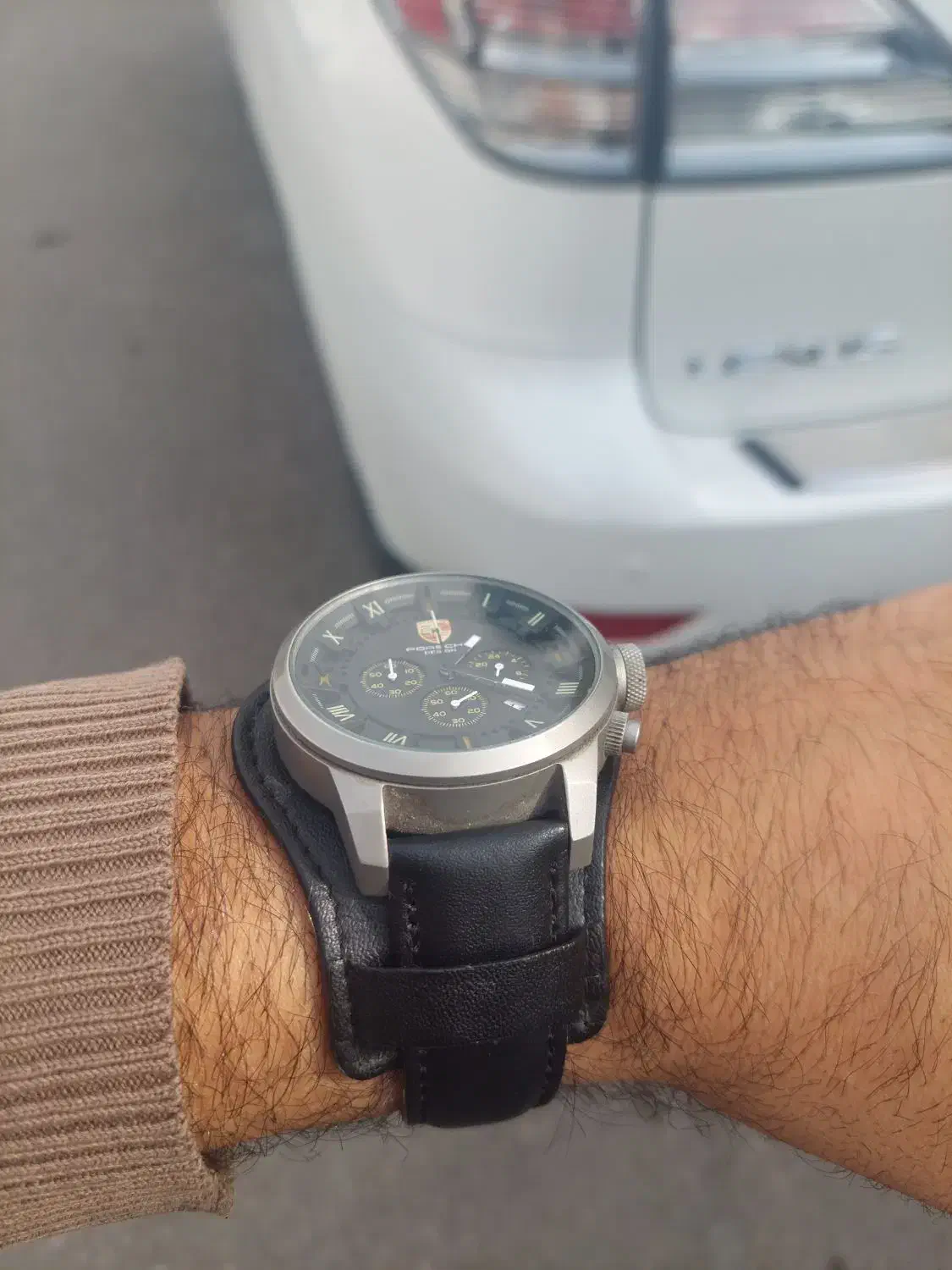 ساعت پورش دیزاین|ساعت|شیراز, بعثت|دیوار