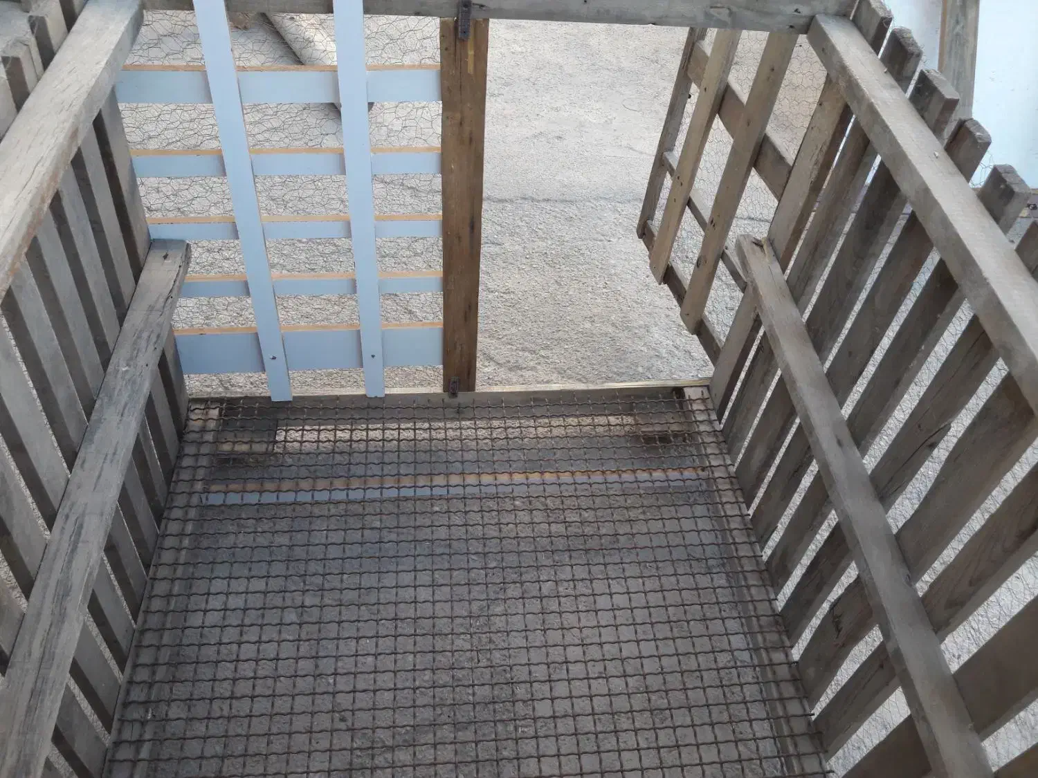 قفس مرغ وخروس وبقیه حیوانات|لوازم جانبی حیوانات|ایوان, |دیوار