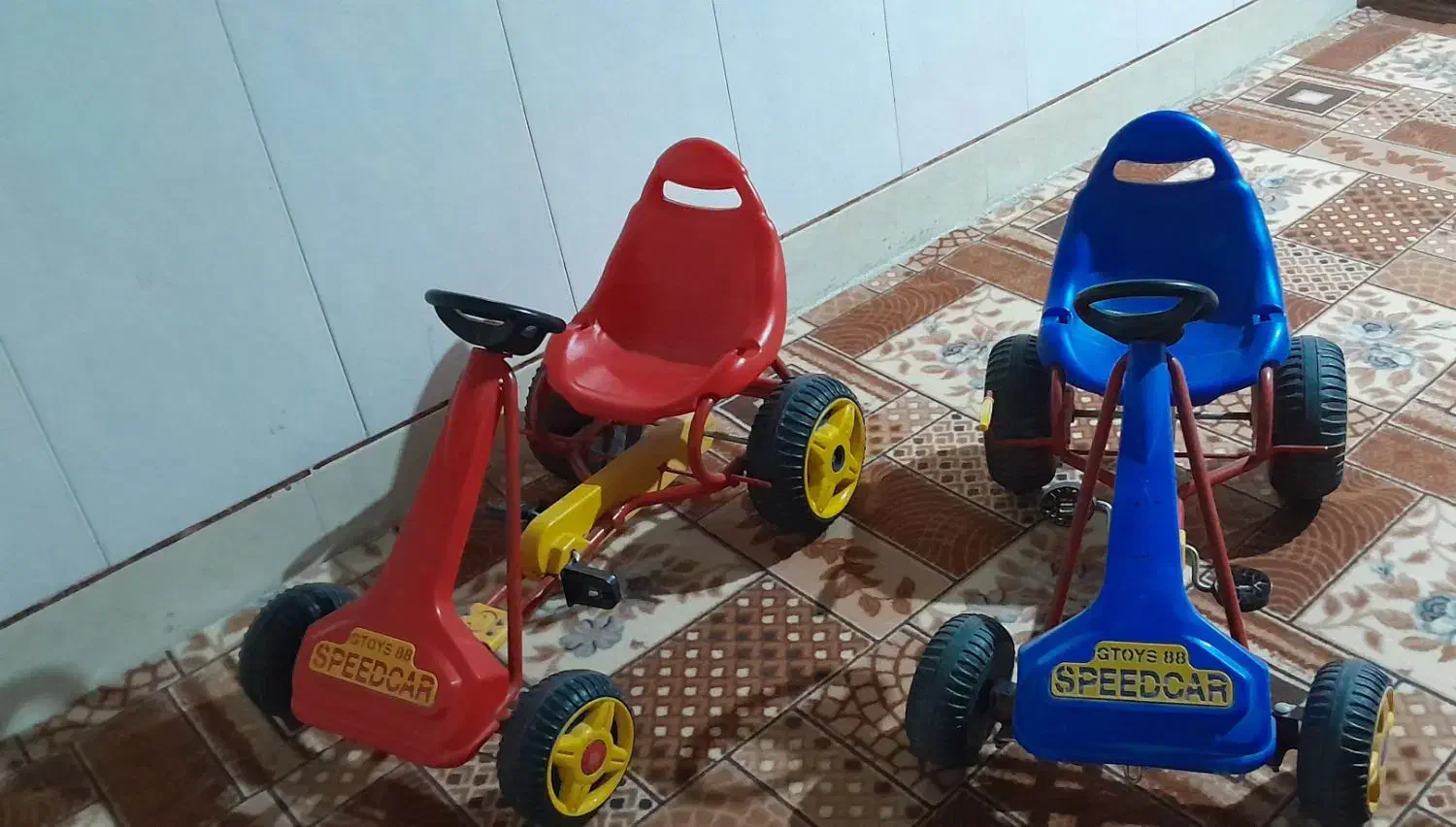 ماشین بازی مدل اسپید|اسباب‌بازی بچه|خاش, |دیوار