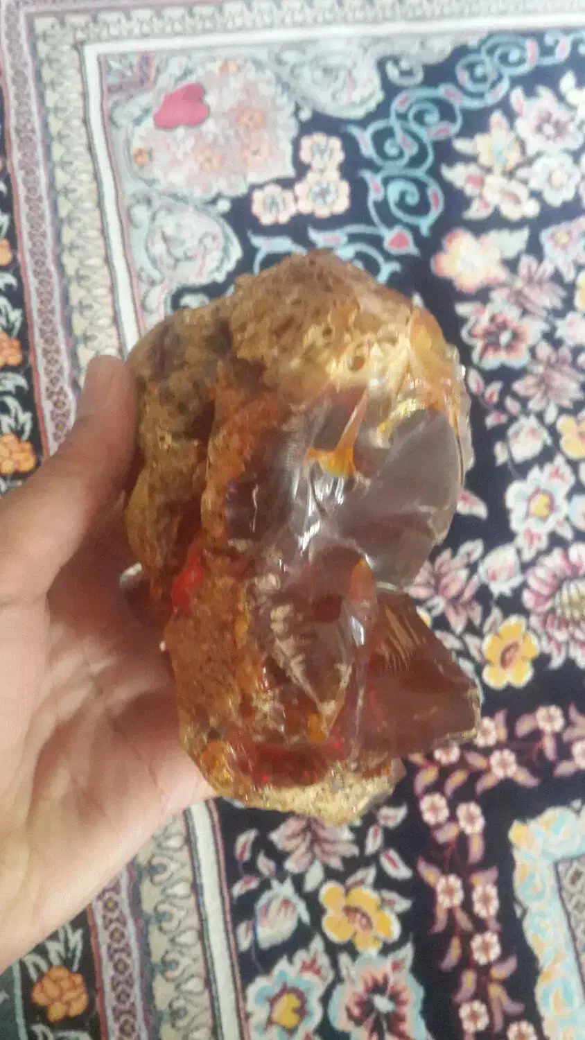 کهربا قرمز کلکسیونی|کلکسیون اشیاء عتیقه|گرگان, |دیوار