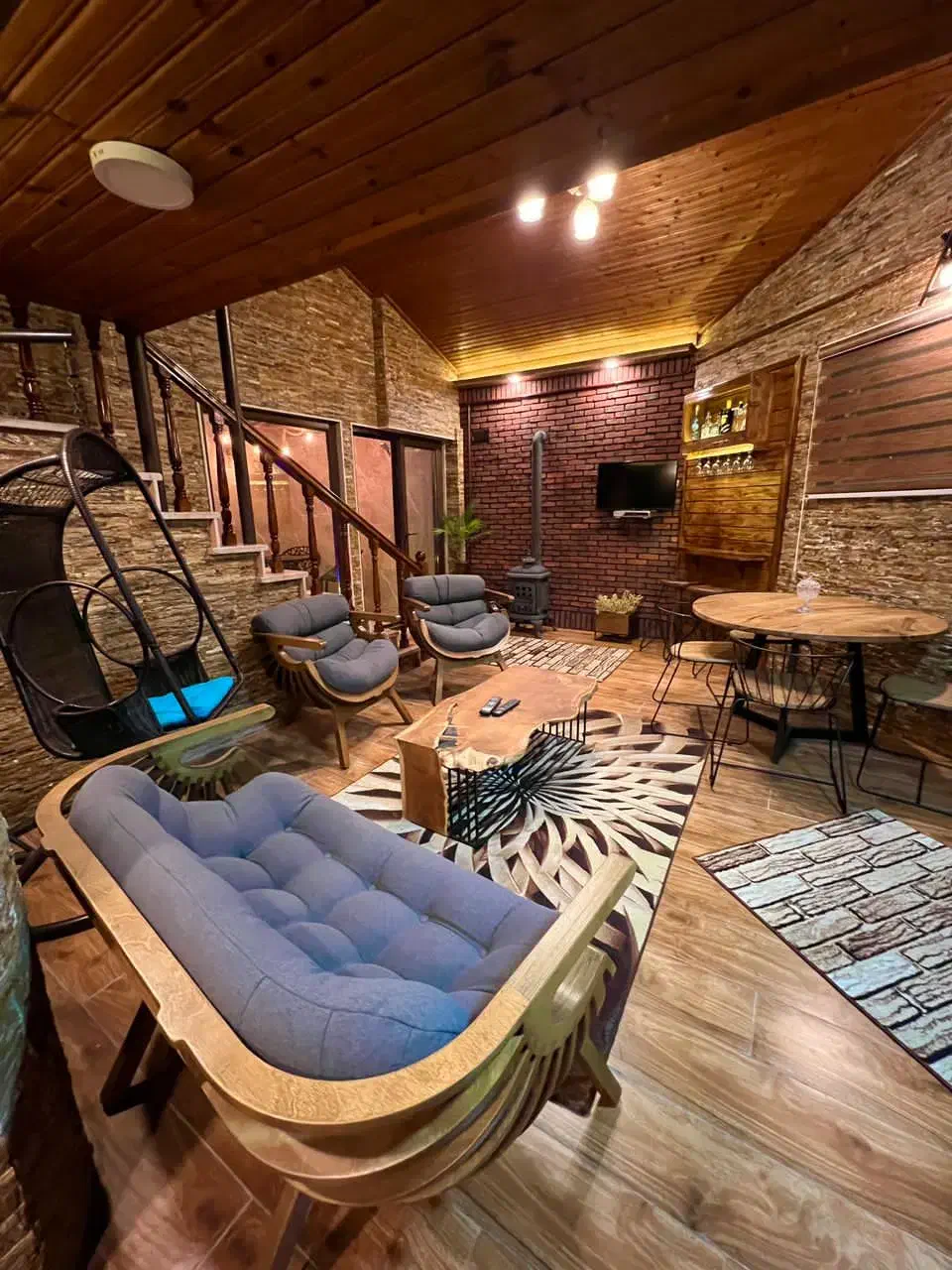 ویلا چوبی جکوزی دار نزدیک دریا (بدون واسطه)|اجارهٔ کوتاه‌مدت آپارتمان و سوئیت|بندر انزلی, معلم|دیوار