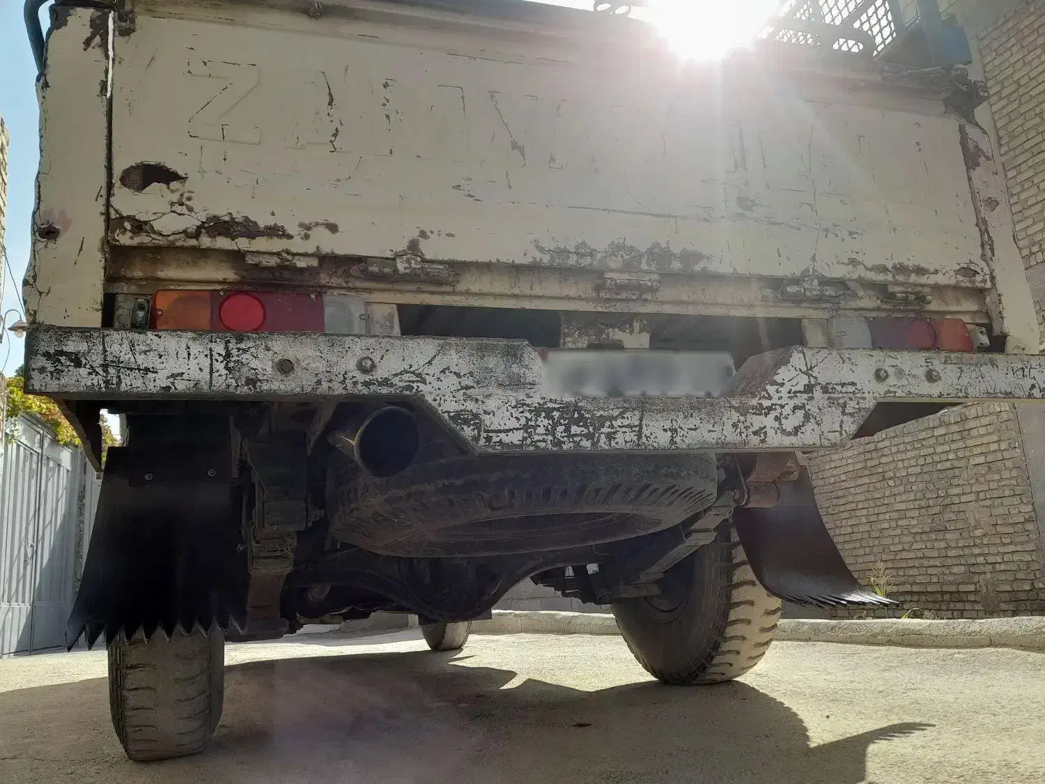 نیسان|خودرو سواری و وانت|ابریشم, |دیوار