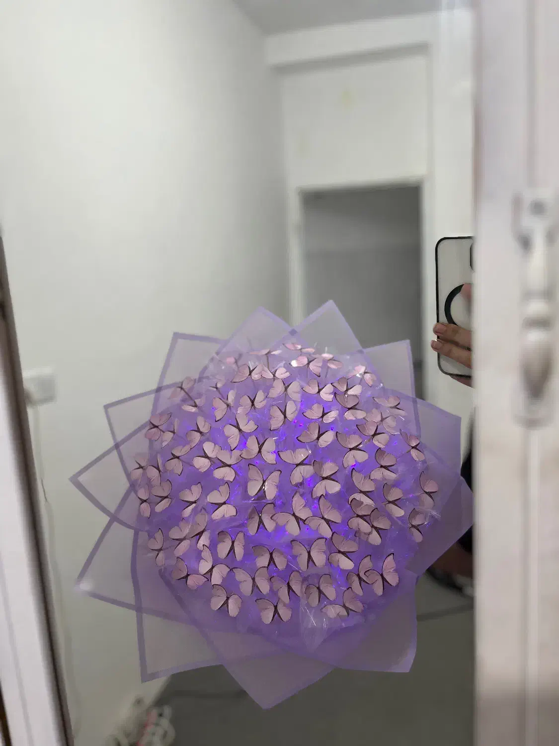 دسته گل پروانه زیبا|گل مصنوعی|برازجان, |دیوار