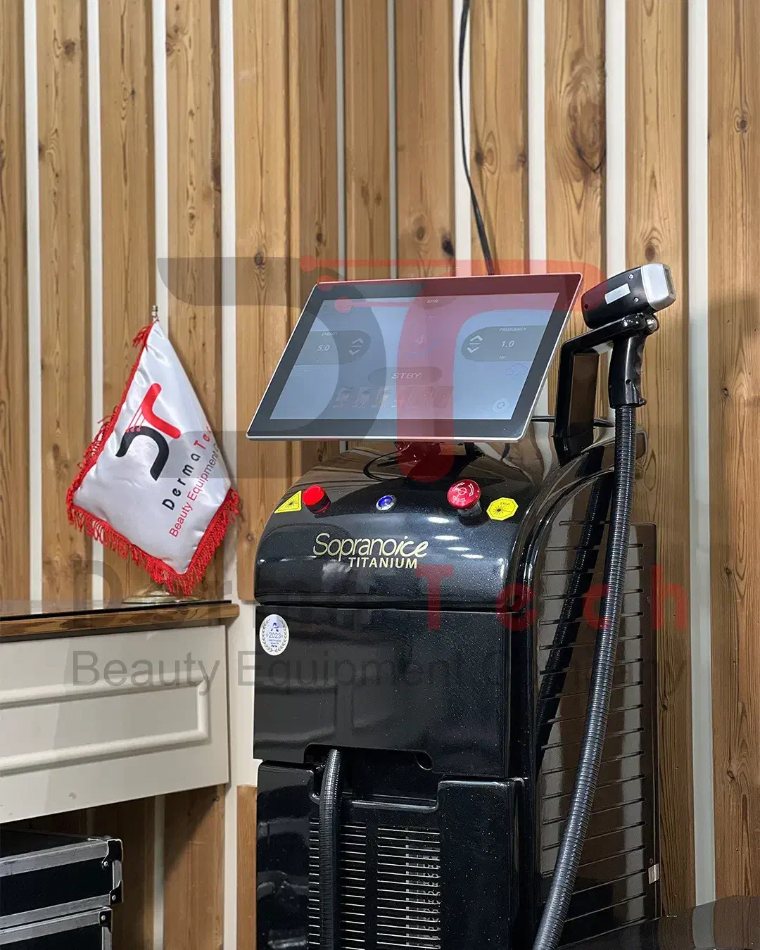 دستگاه لیزر تیتانیوم 4 میلیون شات|پزشکی|تهران, یوسف‌آباد|دیوار