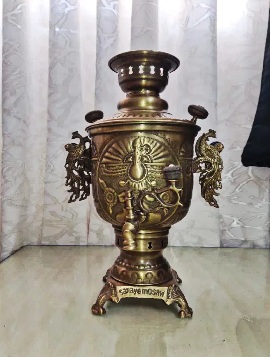 سماور برنجی هخامنشی|کلکسیون اشیاء عتیقه|باقرشهر, |دیوار