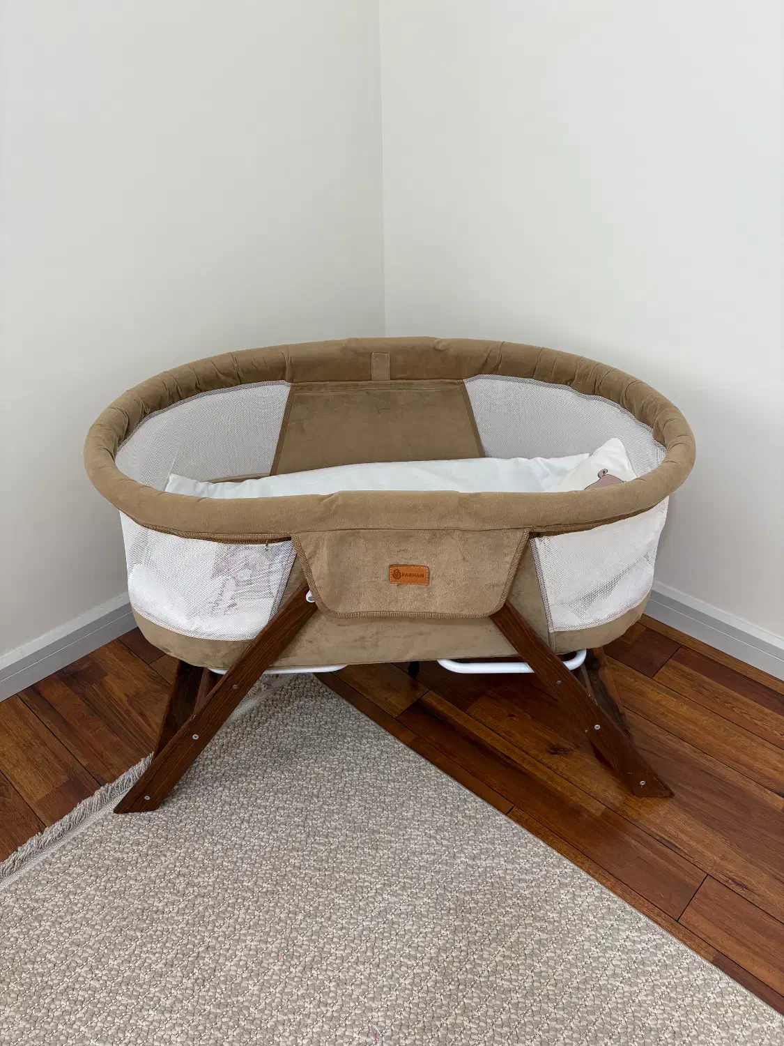 تخت گهواره شو چوبی|تخت و صندلی بچه|ری, هاشم‌آباد|دیوار