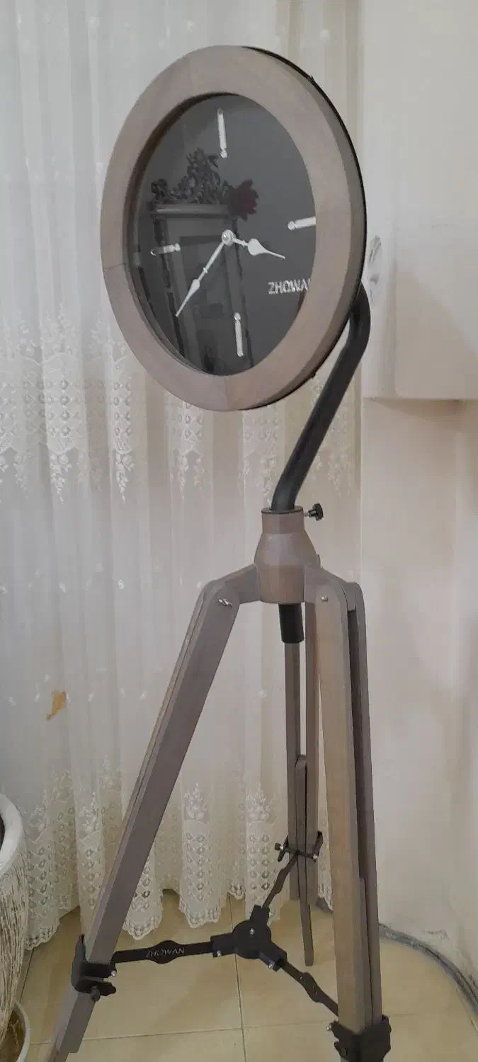 میزناهارخوری و ساعت تلسکوپی|میز و صندلی غذاخوری|تربتحیدریه, شهرک ولیعصر|دیوار