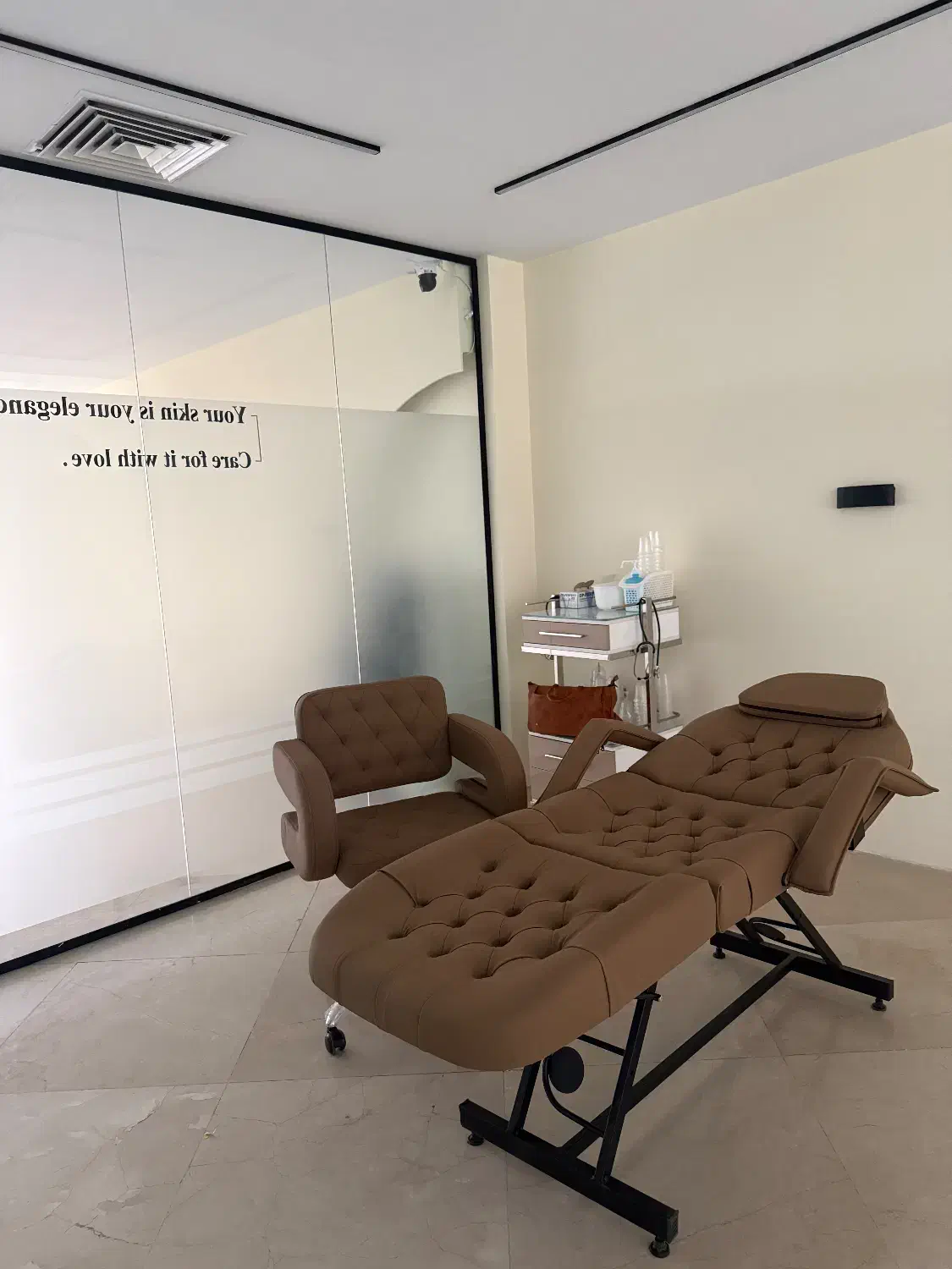 اجاره اتاق کلینیک زیبایی(سعادت اباد)|اجارهٔ دفتر کار، اتاق اداری، مطب|تهران, سعادتآباد|دیوار