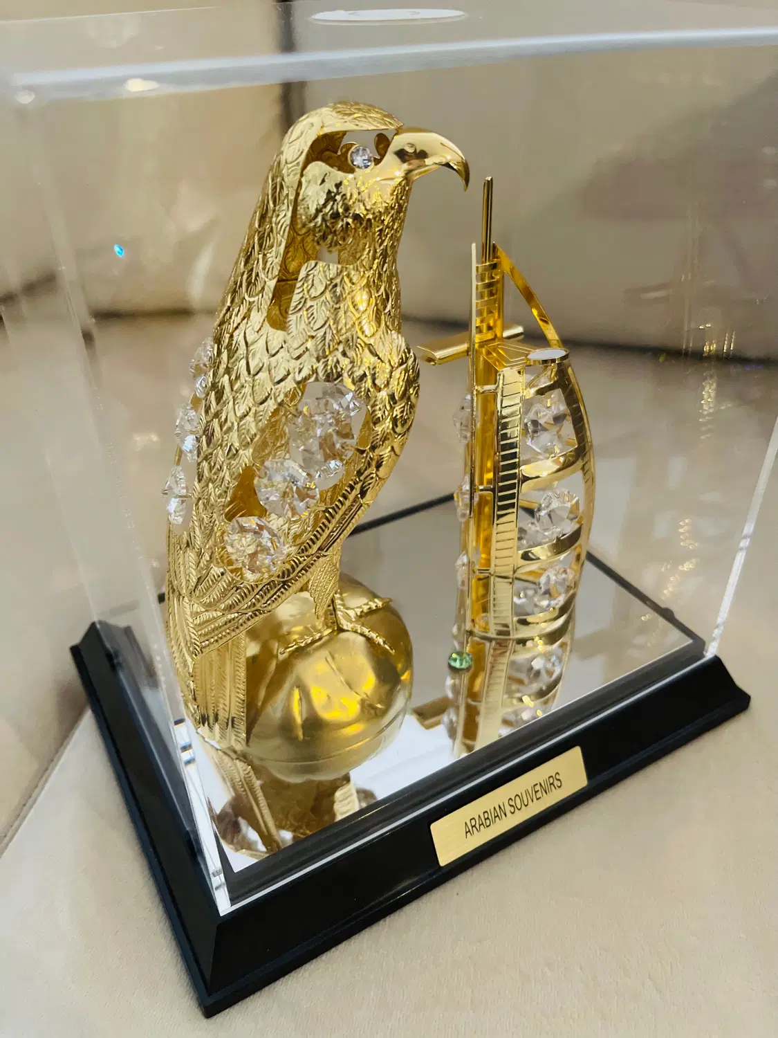 یکی از مجموعه های طلا کاری شده Arabia souvenirs|صنایع دستی و سایر لوازم تزئینی|تهران, تجریش|دیوار