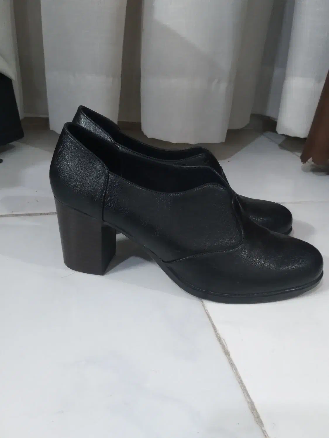 یک جفت کفش|لباس|بیرجند, |دیوار