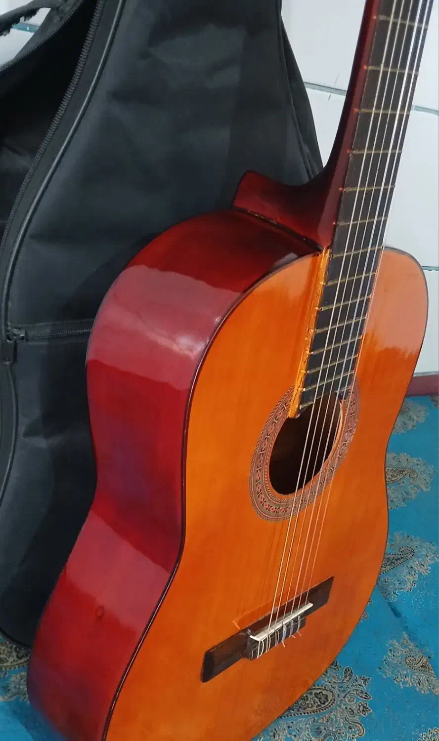 گیتار یاماهاc40|گیتار، بیس، امپلیفایر|زرند, |دیوار