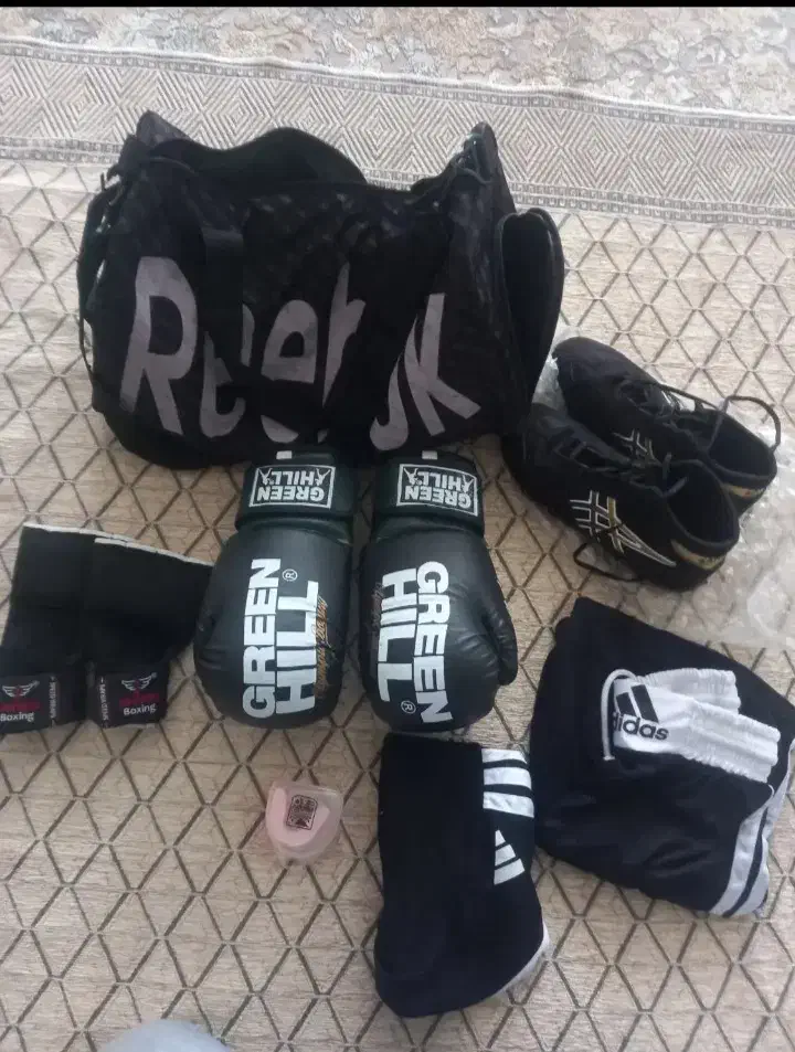 دستکش بوکس|تجهیزات ورزشی|قم, الوندیه و گذر صادق|دیوار