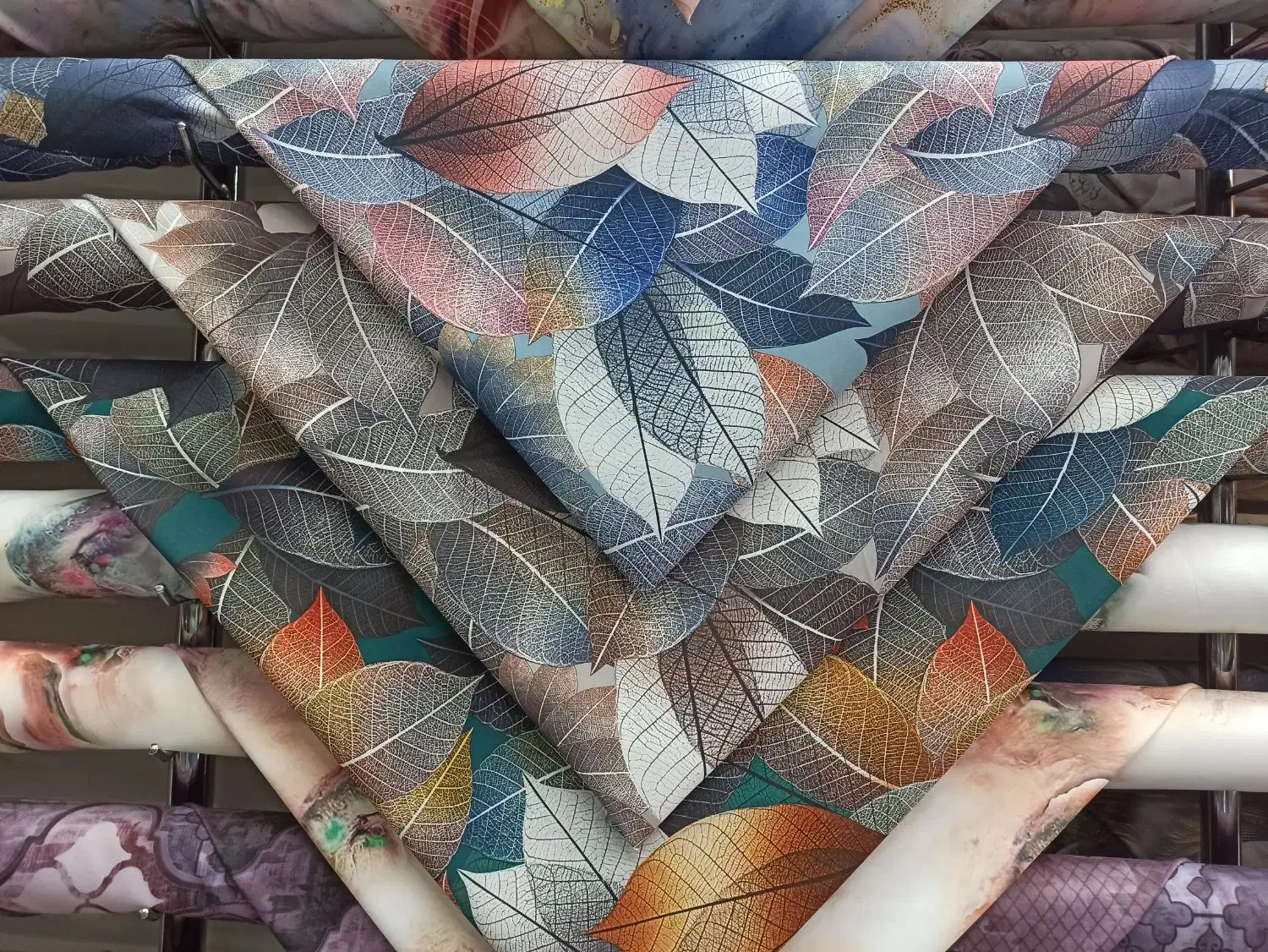 پارچه چادر سه بعدی چادری رنگی میزبان|لباس|مشهد, شهید مطهری|دیوار