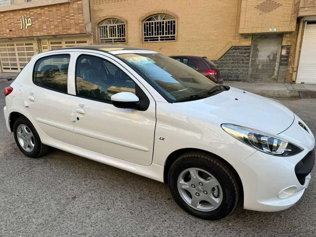 پژو207صفر پاناروما|خودرو سواری و وانت|شاهینشهر, خانه کارگر|دیوار