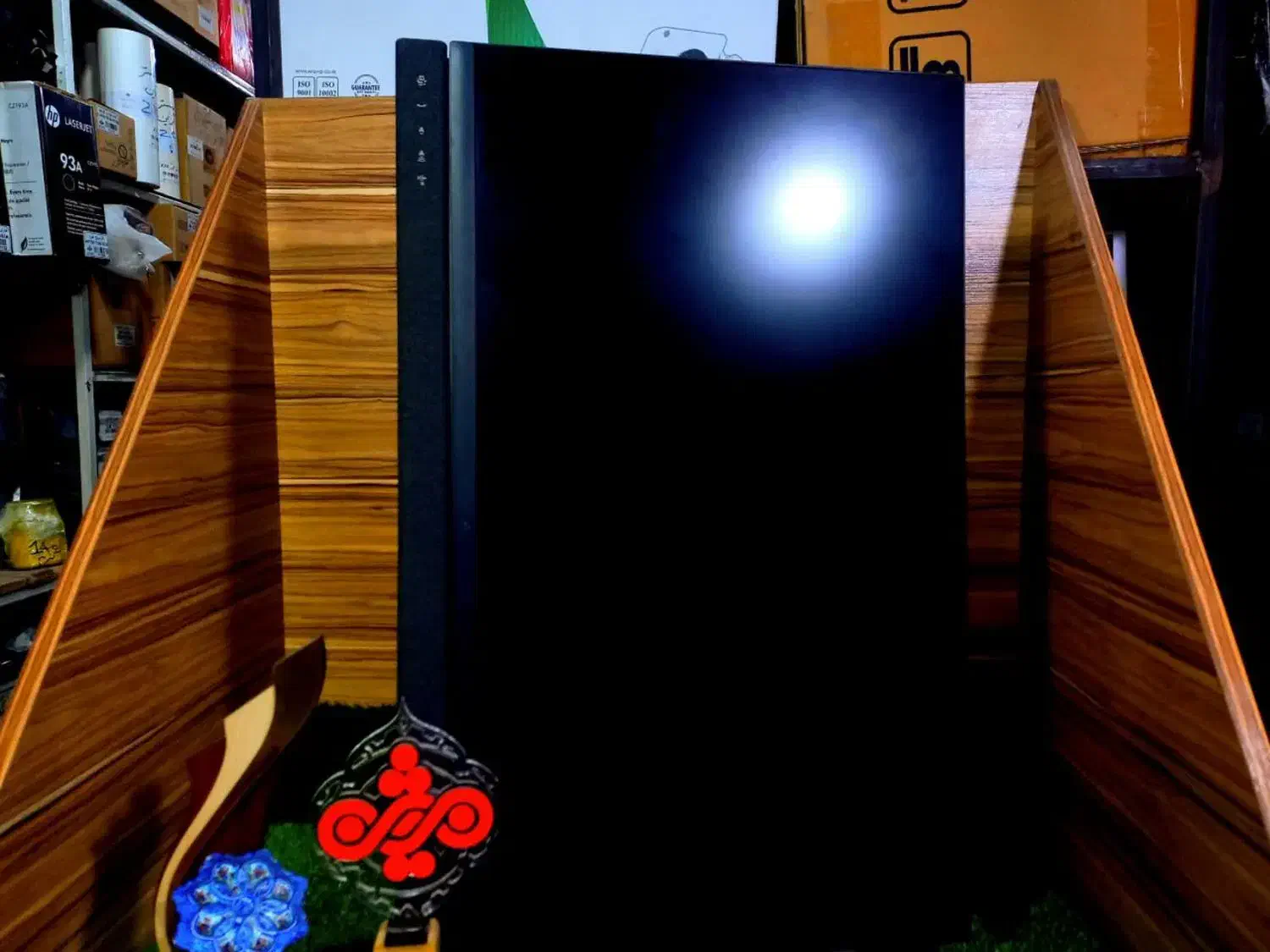 Monitor Dell اسپیکر دار|قطعات و لوازم جانبی رایانه|قم, حاج زینل|دیوار