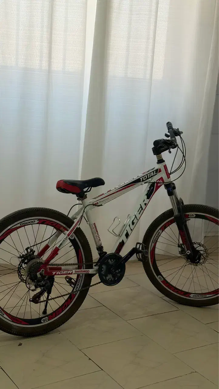 دوچرخه ۲۶در حد نو|دوچرخه، اسکیت، اسکوتر|سمیرم, |دیوار