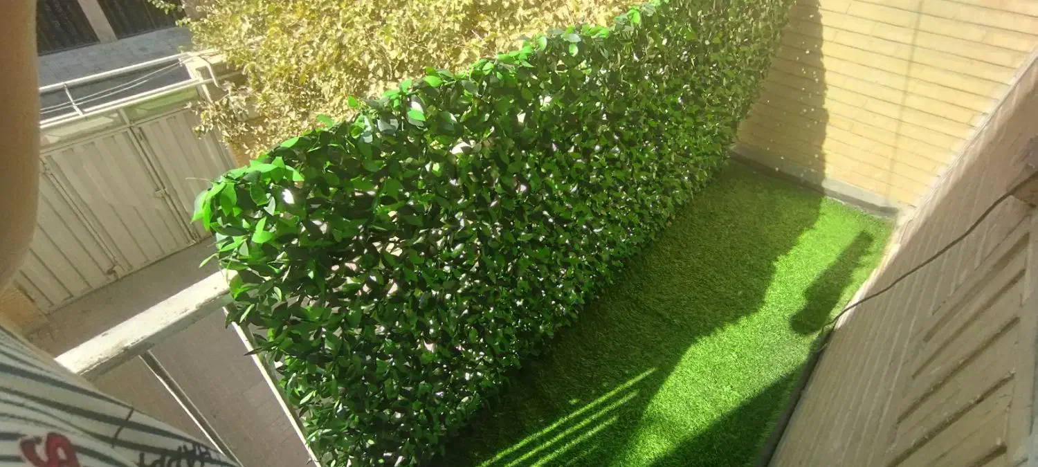 چمن مصنوعی|گل مصنوعی|ری, بی‌بی شهر بانو|دیوار