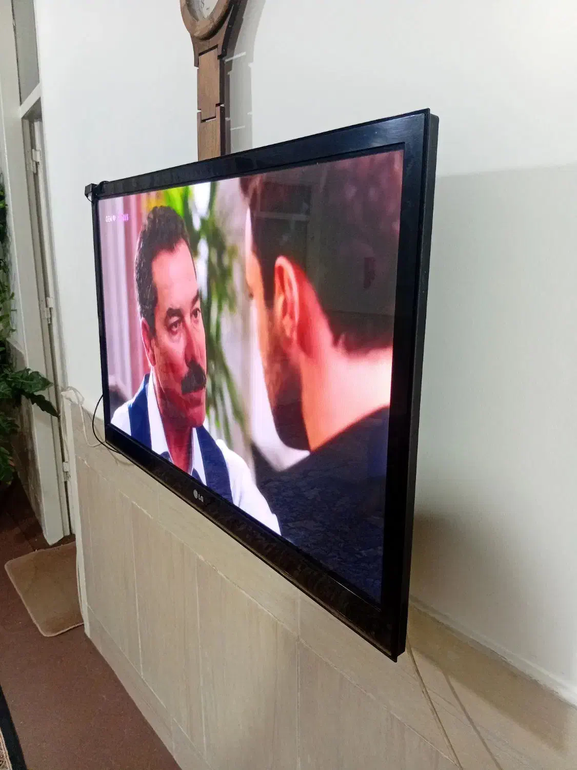 تلویزیون ال سی دی. ۴۲ اینج ال جی|تلویزیون و پروژکتور|نیشابور, دهنو|دیوار