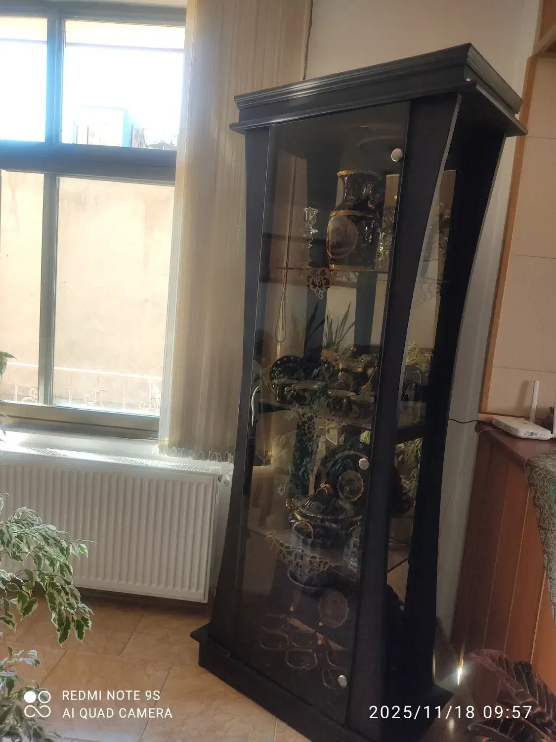 بوفه چوب راش قهوه ای تیره|بوفه، ویترین، کنسول|شهرکرد, |دیوار