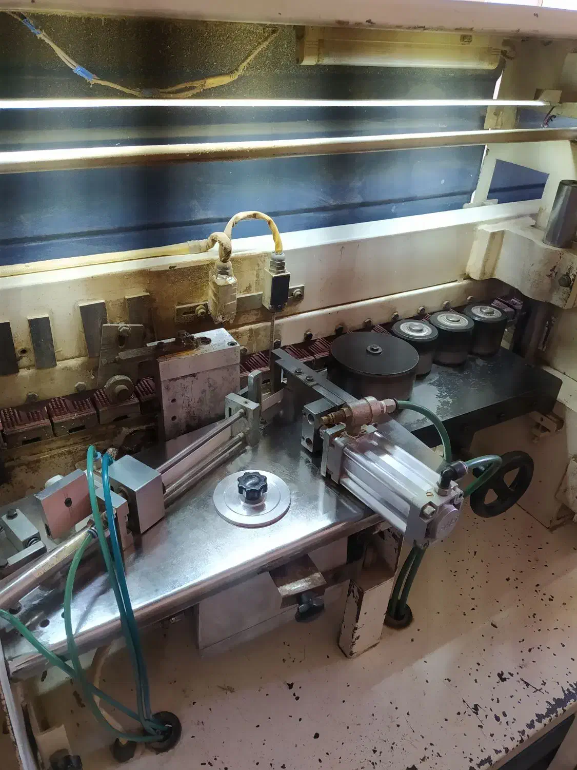 دستگاه لبه چسبان pvc|ماشین‌آلات صنعتی|اصفهان, کارخانه قند اصفهان|دیوار