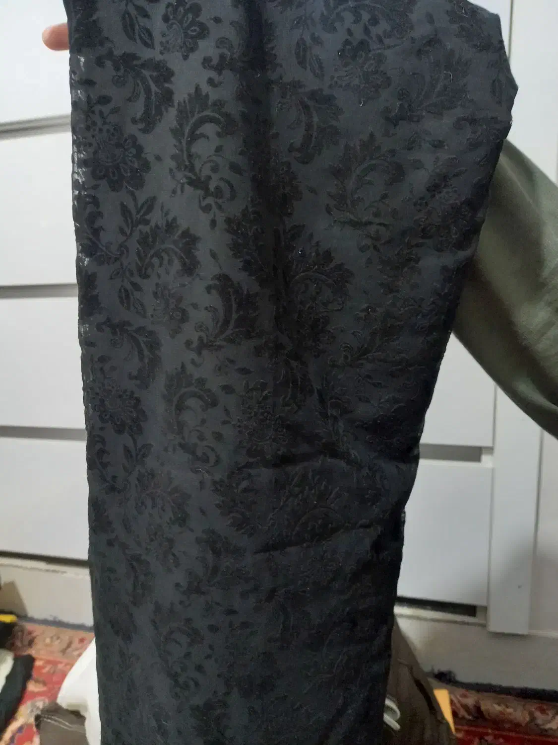 چادر دوخته مخمل|لباس|شاهین‌شهر, گرگاب|دیوار