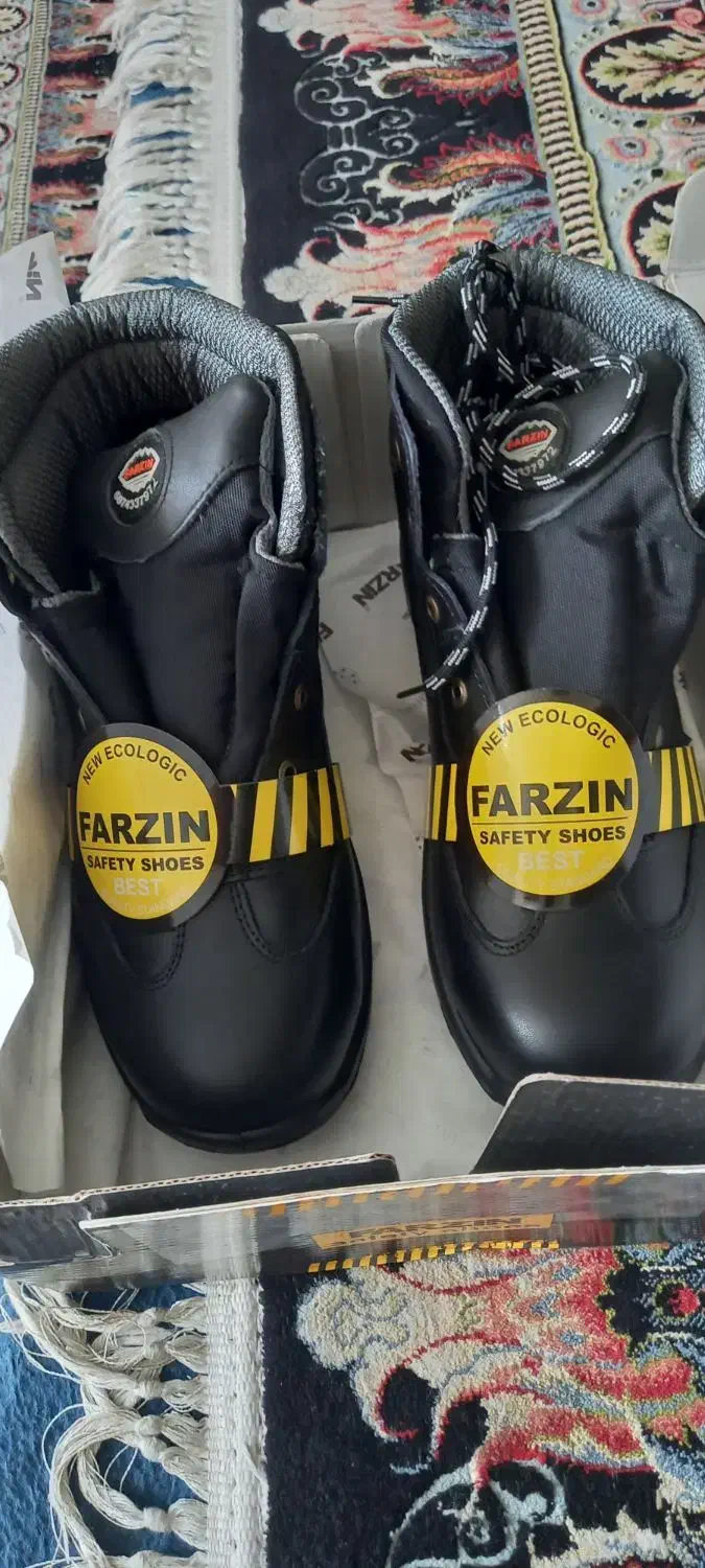کفش ایمنی|کیف، کفش، کمربند|شیراز, پودنک|دیوار