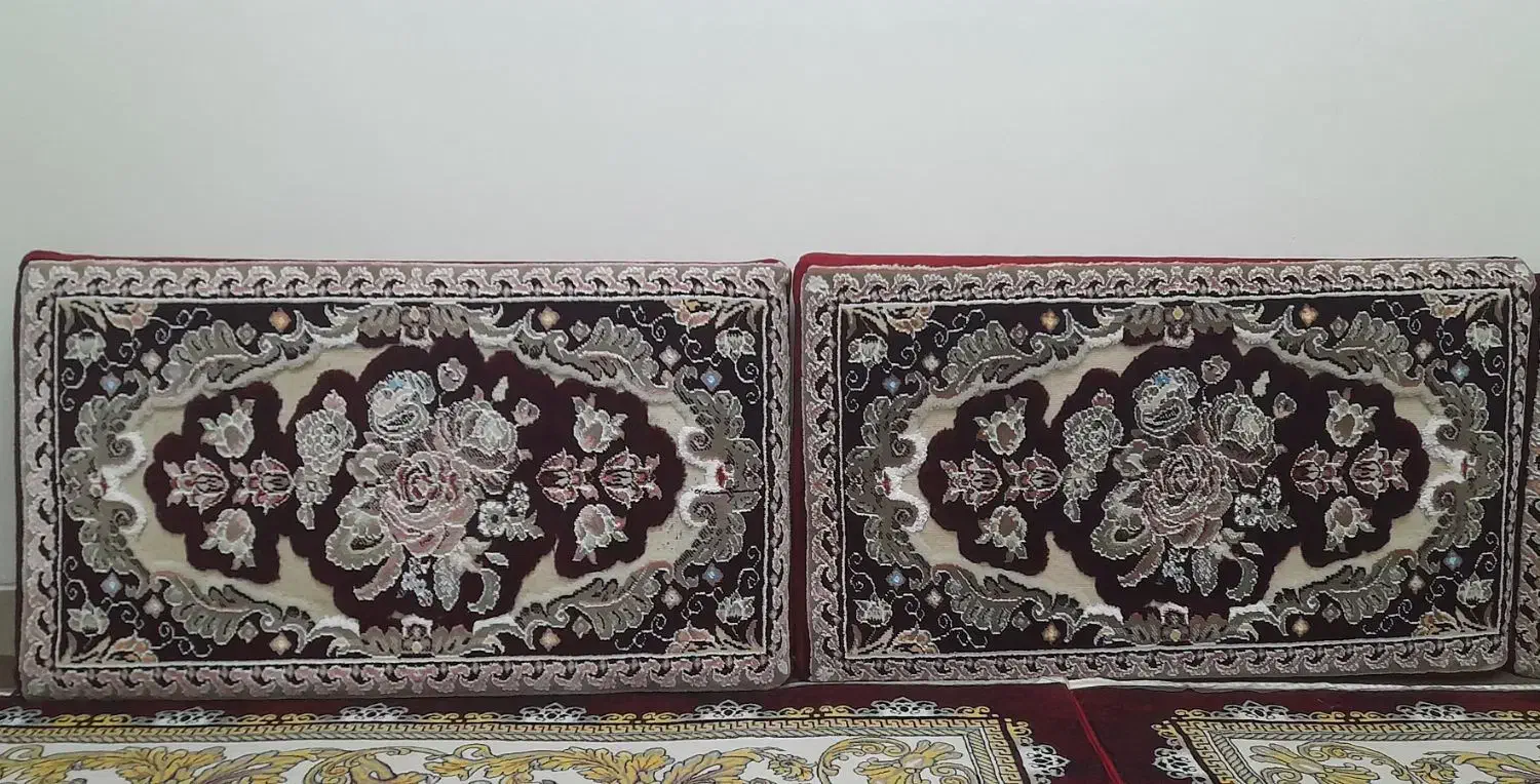 پشتی تمیز و سالم|پشتی|همدان, |دیوار