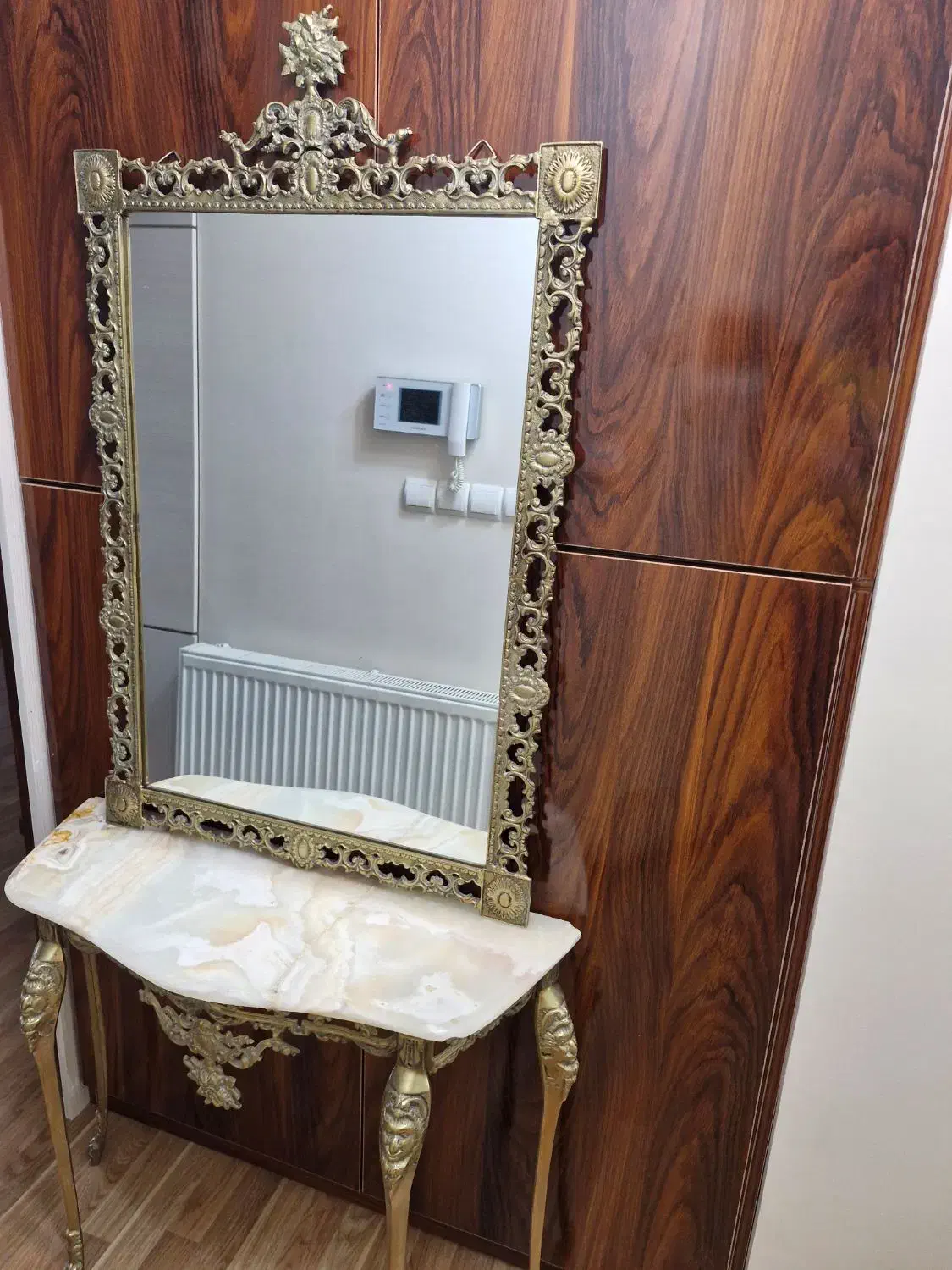 آینه  ومیز  برنز|مبلمان خانگی و میز عسلی|تبریز, |دیوار