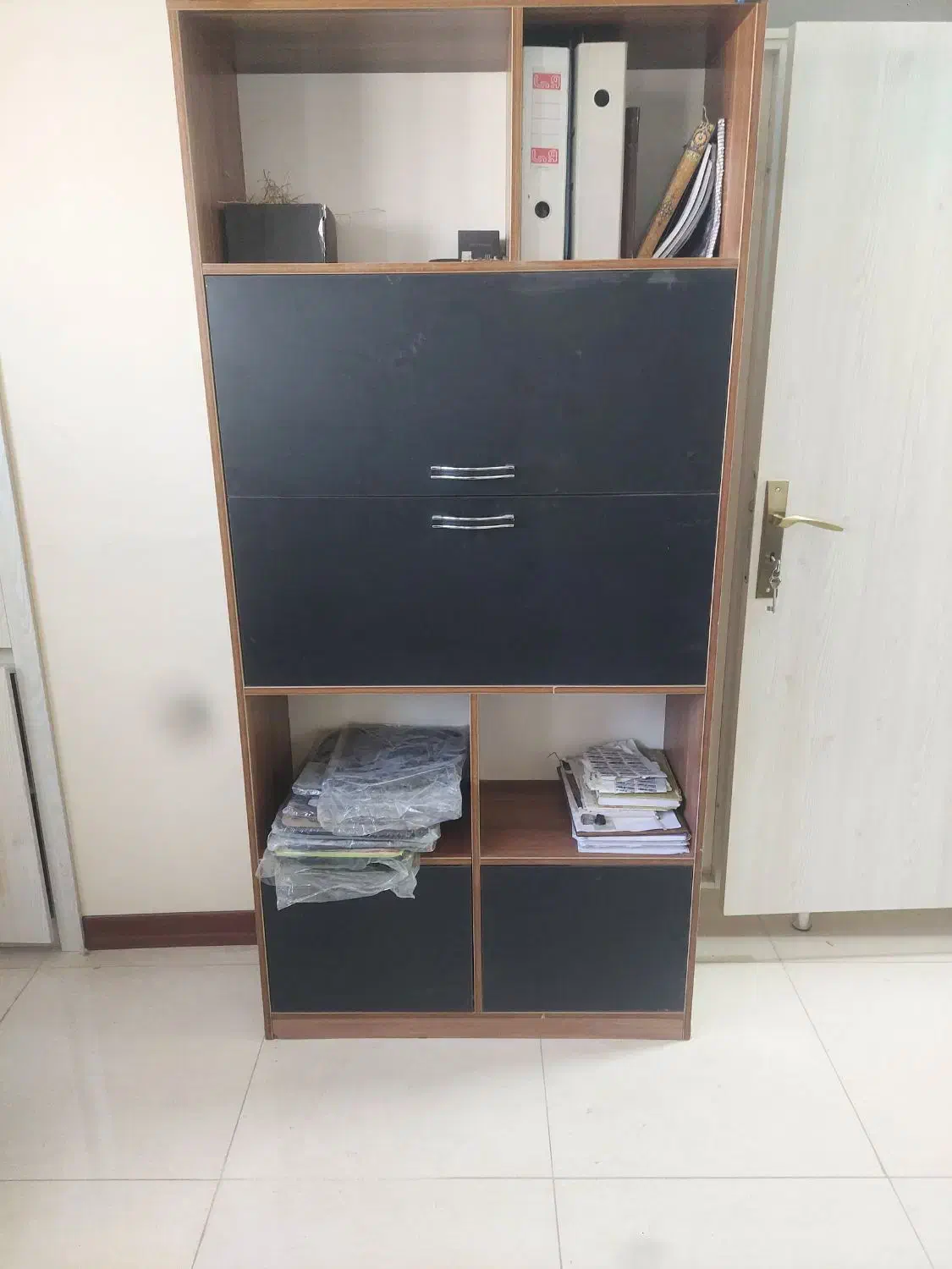 شلف،کتابخانه|کتابخانه، شلف، قفسههای دیواری|اصفهان, شهرک امام زمان|دیوار