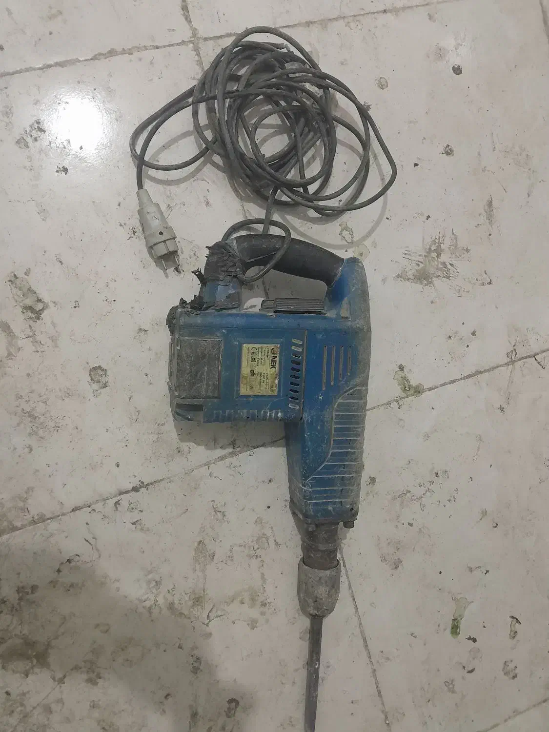 هیلتی|ابزارآلات|کرج, حصارک پایین|دیوار