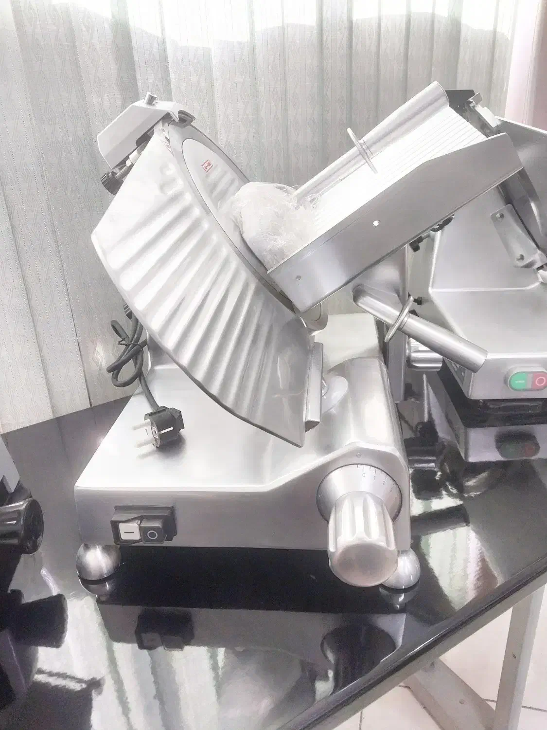 کالباسبر تیغه 30 سانتی محک کالباس بر پلاس محک|فروشگاه و مغازه|تهران, سلسبیل جنوبی|دیوار