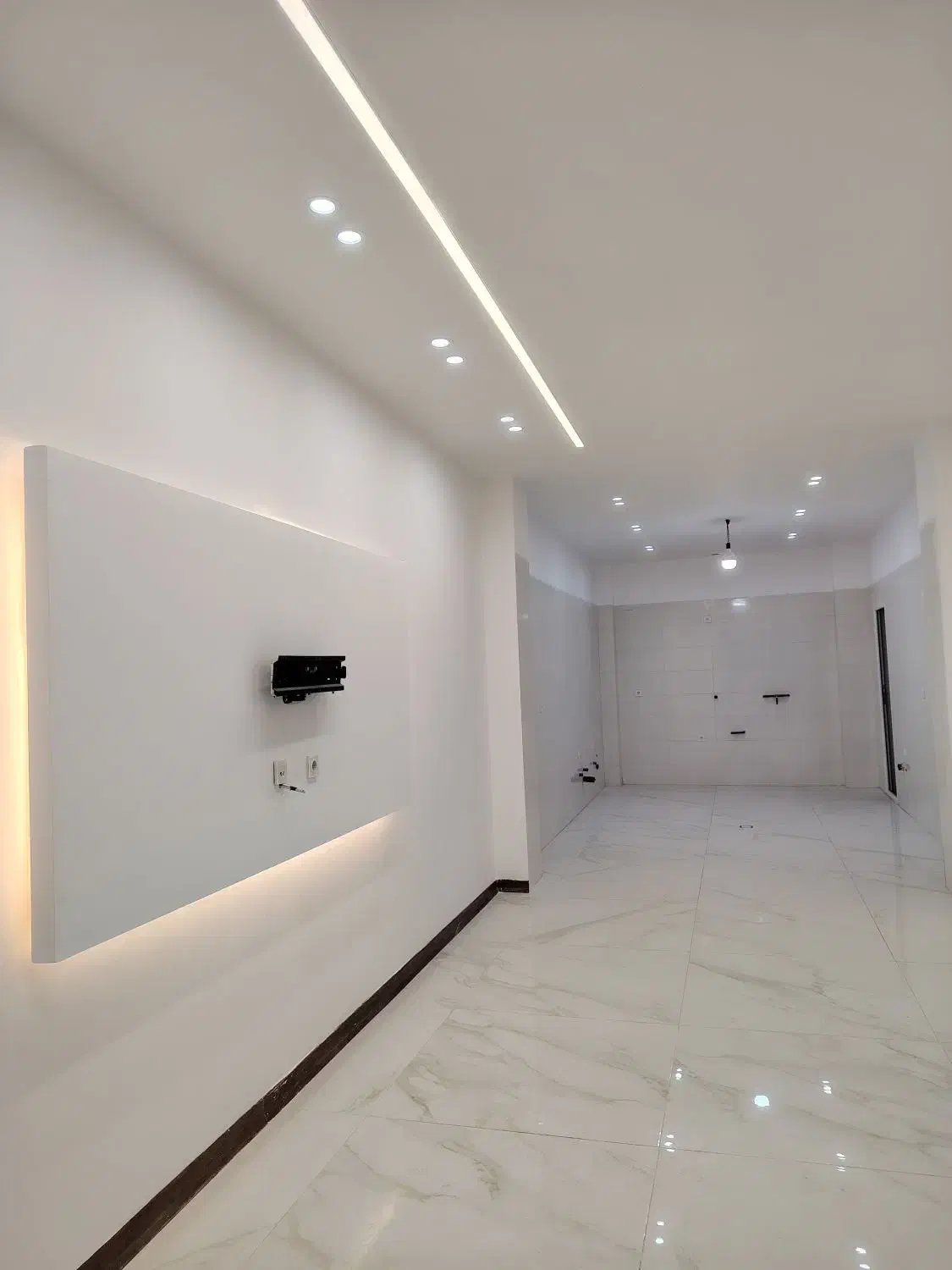 فروش ویلایی کلیدنخورده/بلوار جمهوری /سه خوابه|فروش خانه و ویلا|کرمان, |دیوار