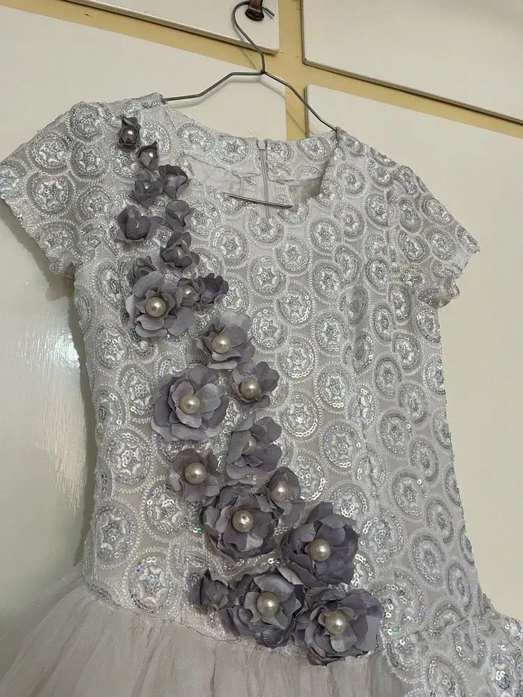 لباس عقد|لباس|ساری, |دیوار