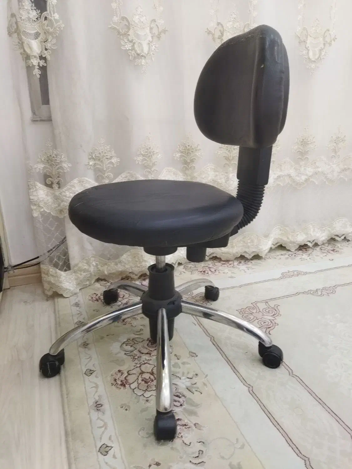 صندلی گردون برای اداره ها، آرایشگاه،در خانه و غیره|صندلی و نیمکت|مرند, |دیوار