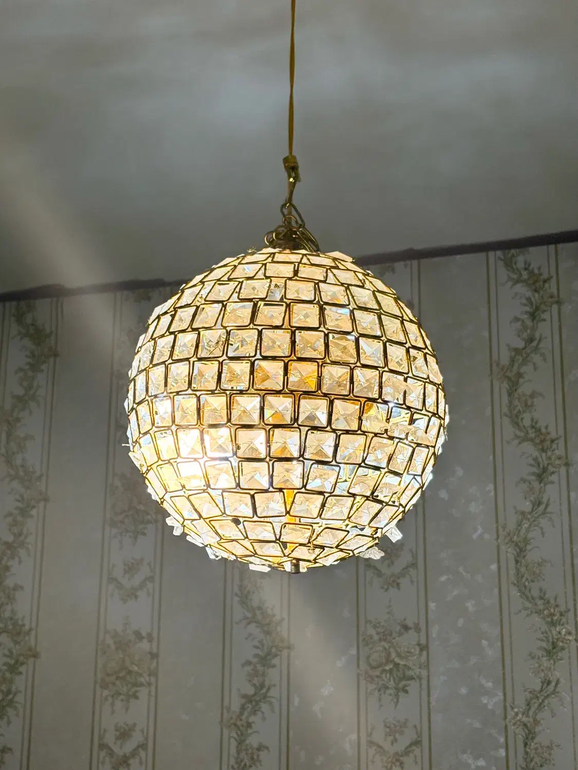 لوستر طلایی رنگ ثابت|لوستر و چراغ آویز|بوشهر, |دیوار