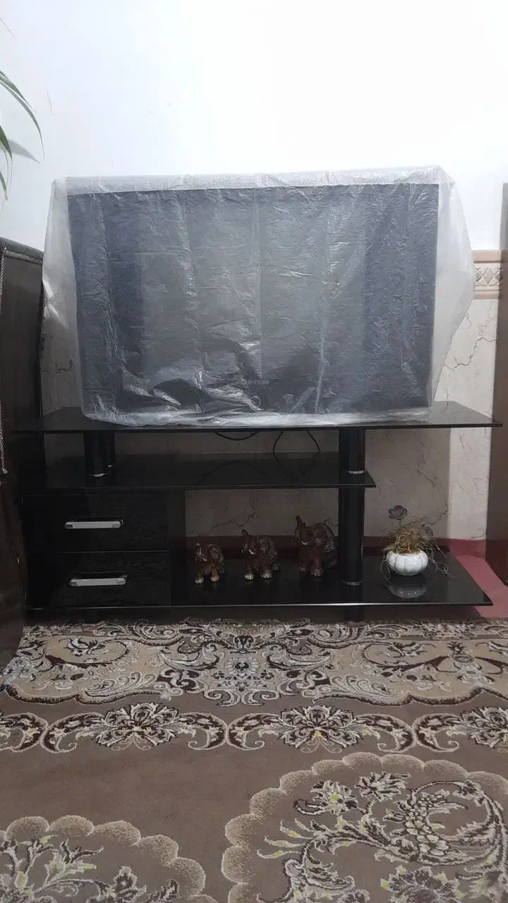 تلویزیون.میز.تمیزوسالم|تلویزیون و پروژکتور|مشهد, شهرک شهید باهنر|دیوار