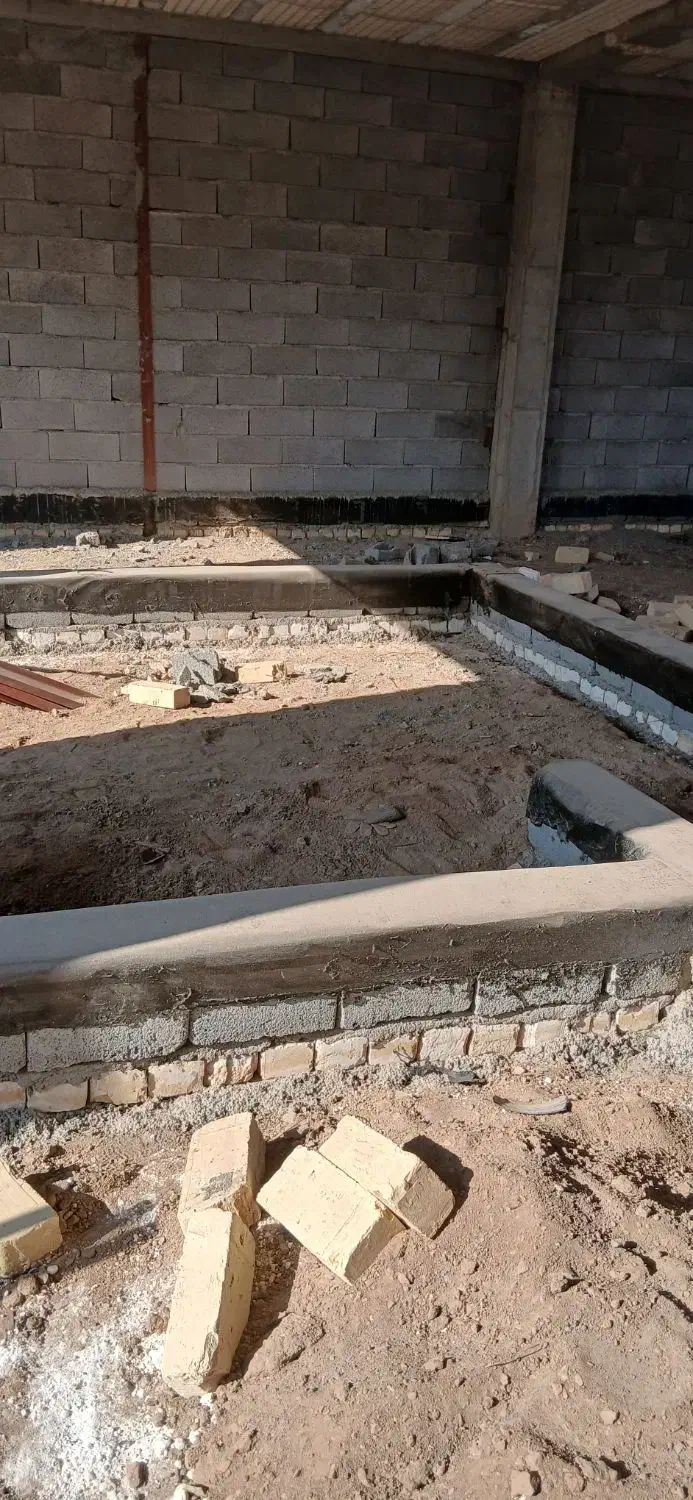 به دو نفر کارگر جهت در ساختمانی|استخدام معماری، عمران و ساختمانی|سلفچگان, |دیوار