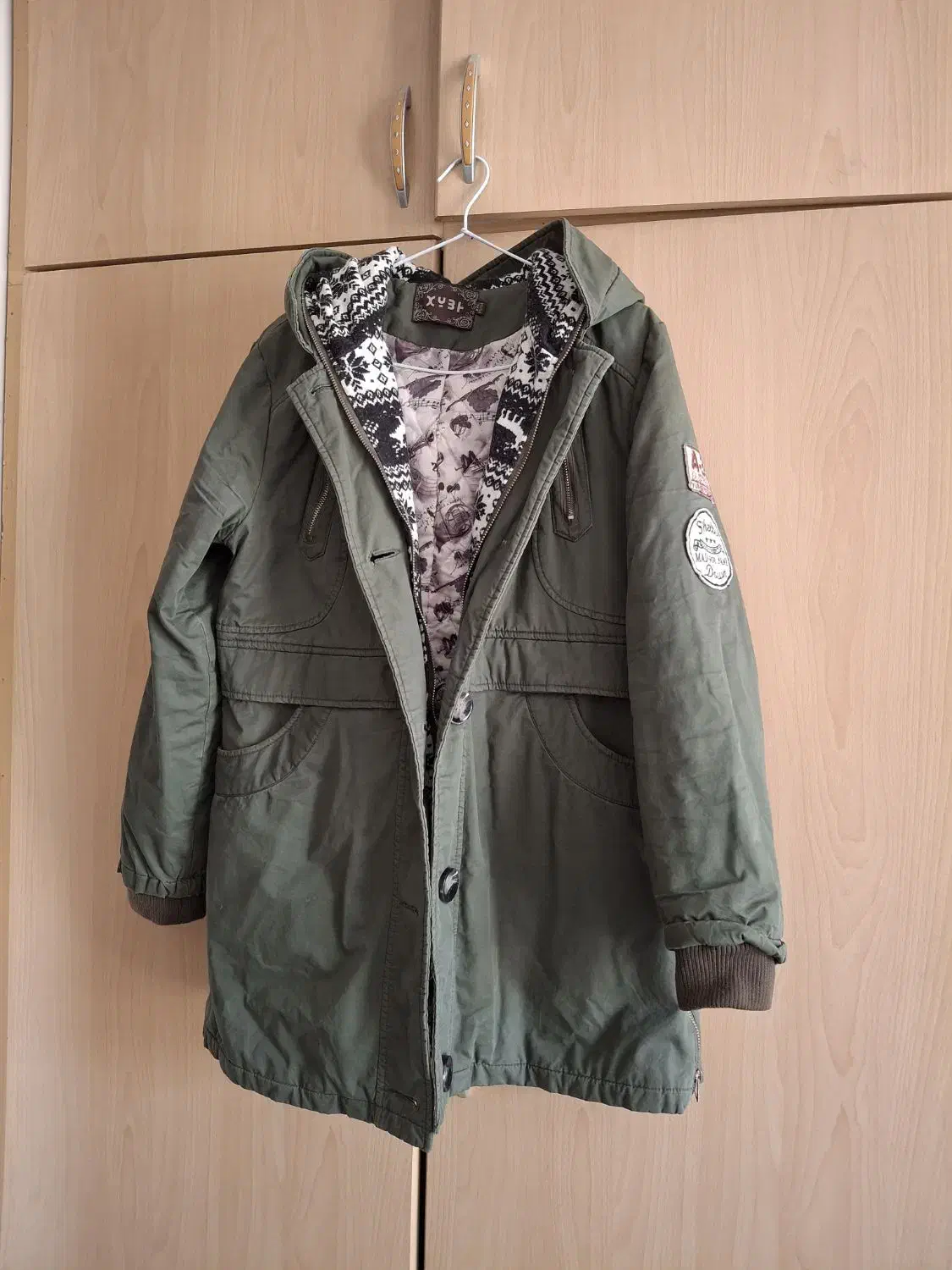 فروش مانتو پالتو کاپشن هودی زنانه در حد نو|لباس|تبریز, |دیوار