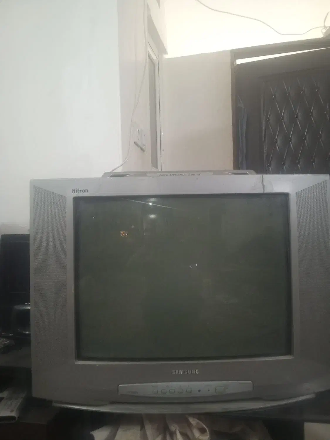 تلویزیون رنگی ۲۱و۱۴ اینج رنگی|تلویزیون و پروژکتور|مشهد, خواجه ربیع|دیوار