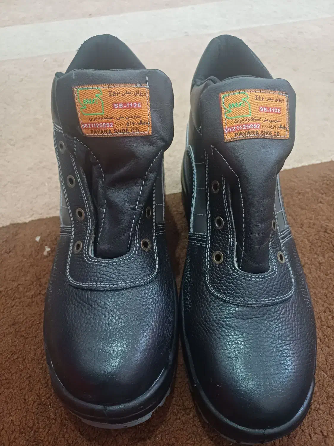 ۲ جفت کفش نو|کیف، کفش، کمربند|چمران, |دیوار