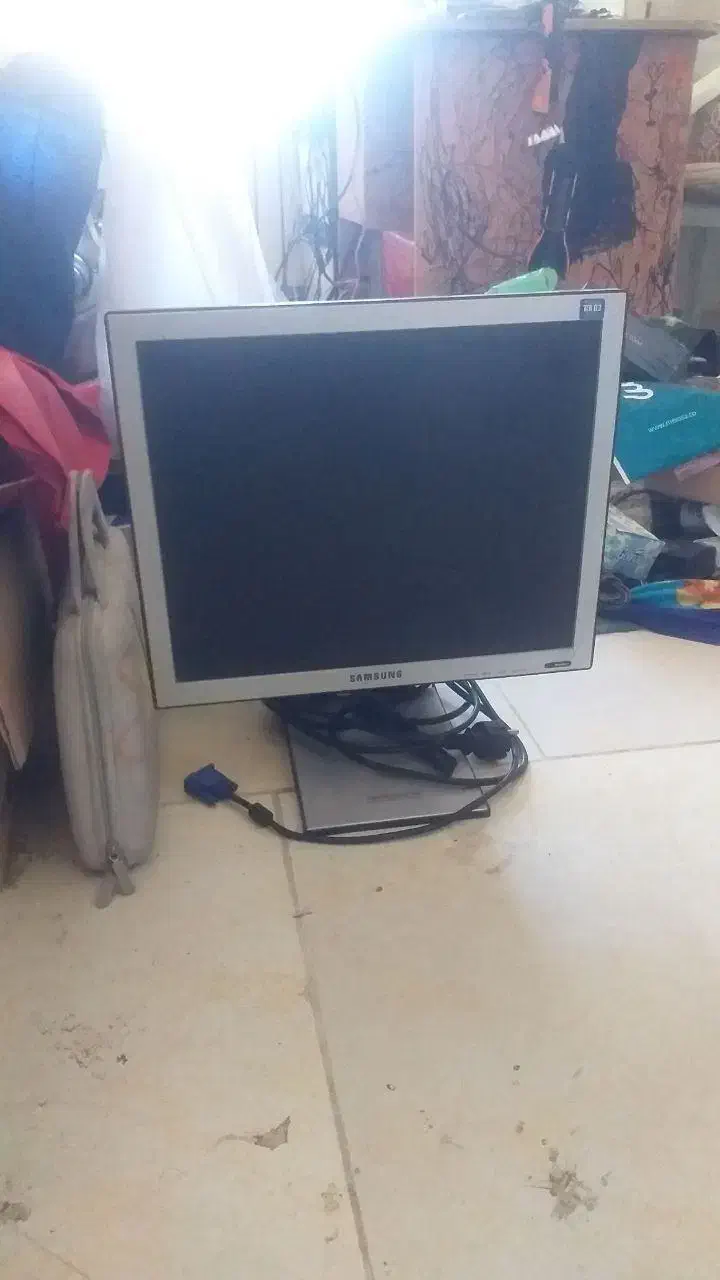 مانیتور 17 سامسونگ|رایانه رومیزی|بابل, |دیوار