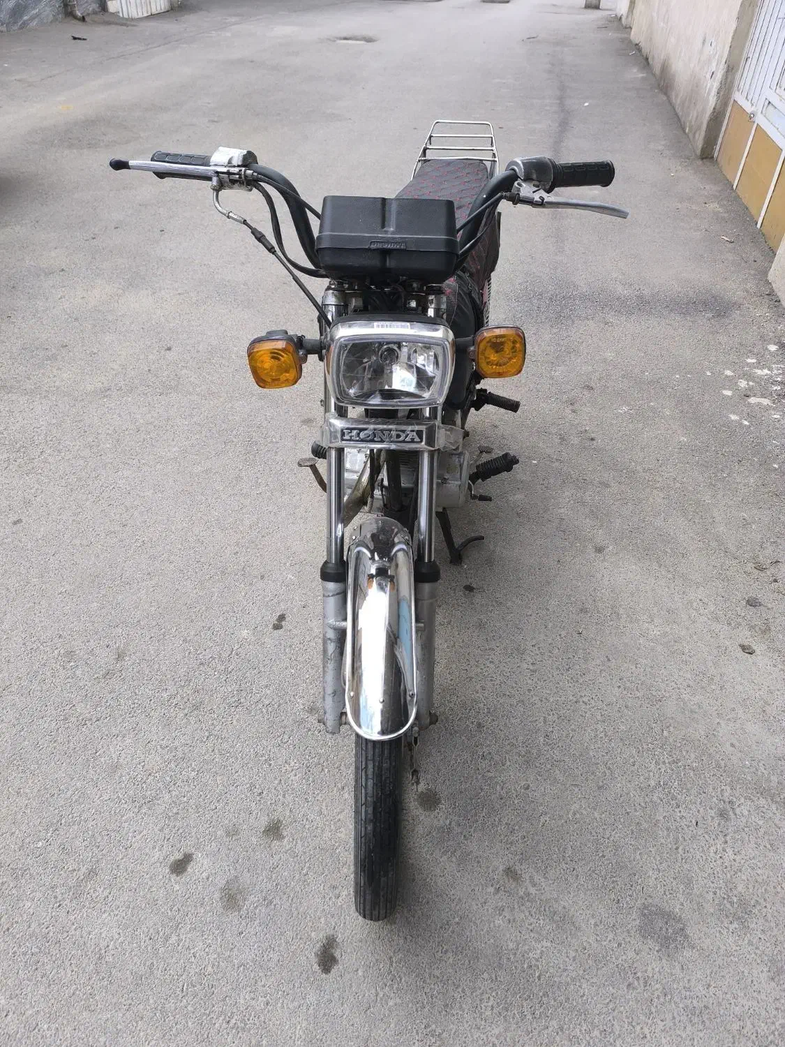 موتور مدل ۸۳پلاک قدیم|موتورسیکلت|بروجرد, |دیوار