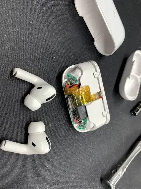 تعمیرات تخصصی ایرپاد، هندزفری، اسپیکر|خدمات رایانه‌ای و موبایل|تهران, فلسطین (میدان انقلاب)|دیوار