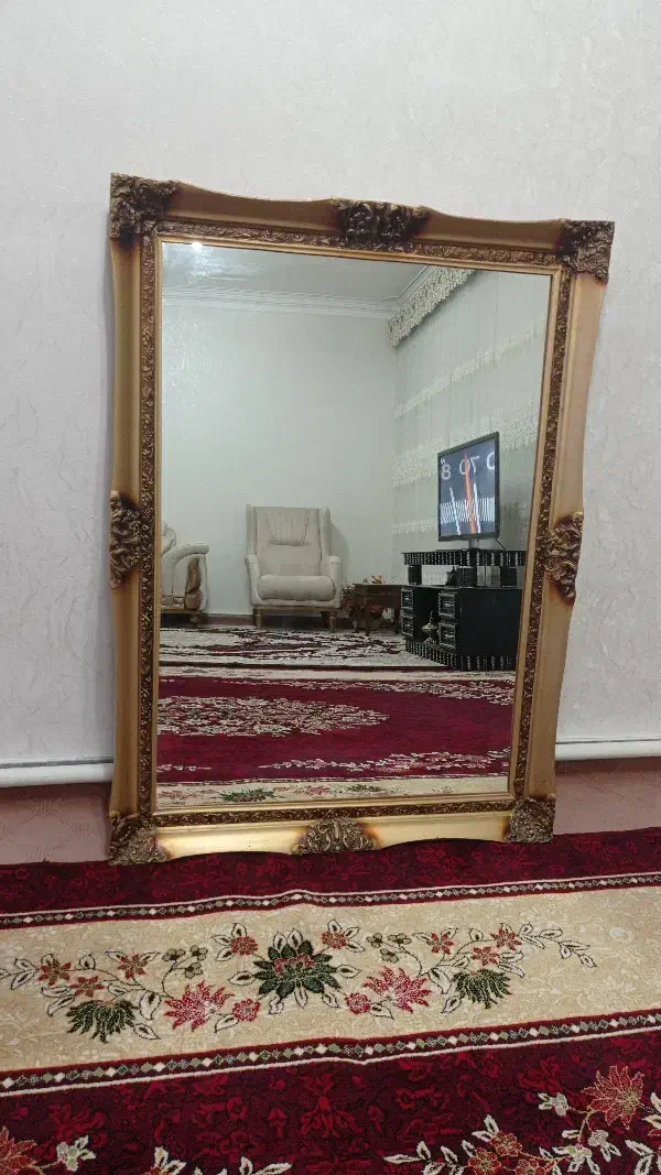 آینه|آینه|مشگین شهر, |دیوار