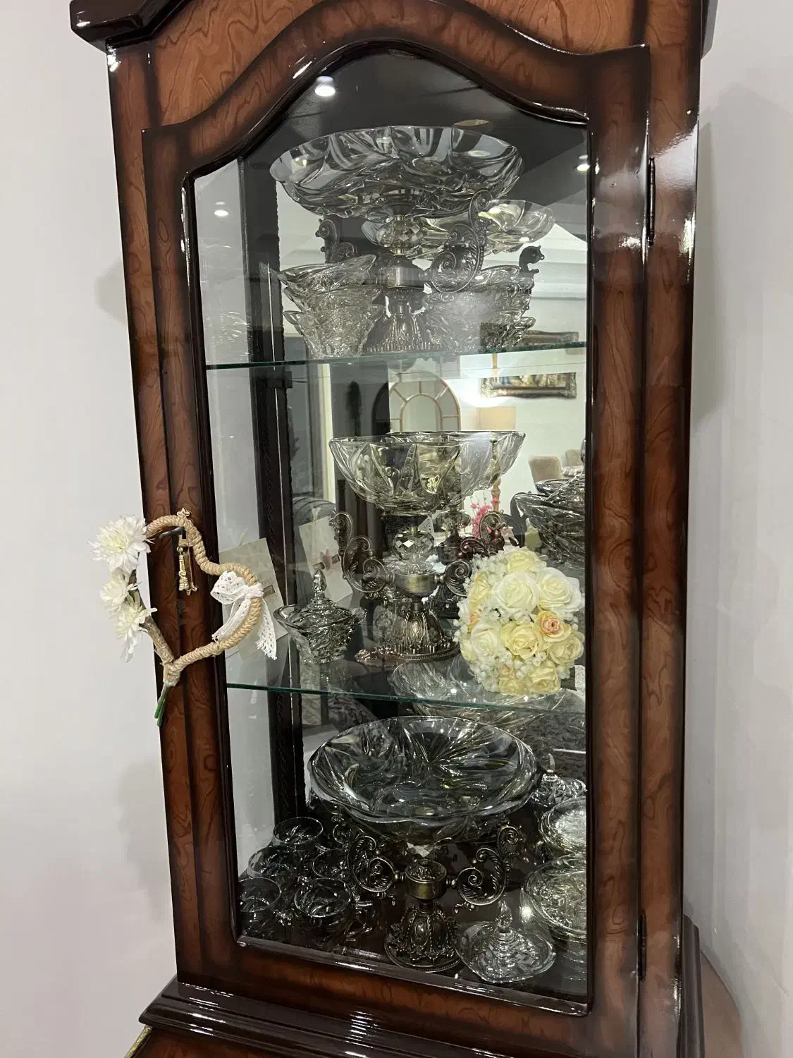 دکوری داخل بوفه نو|بوفه، ویترین، کنسول|میانه, |دیوار