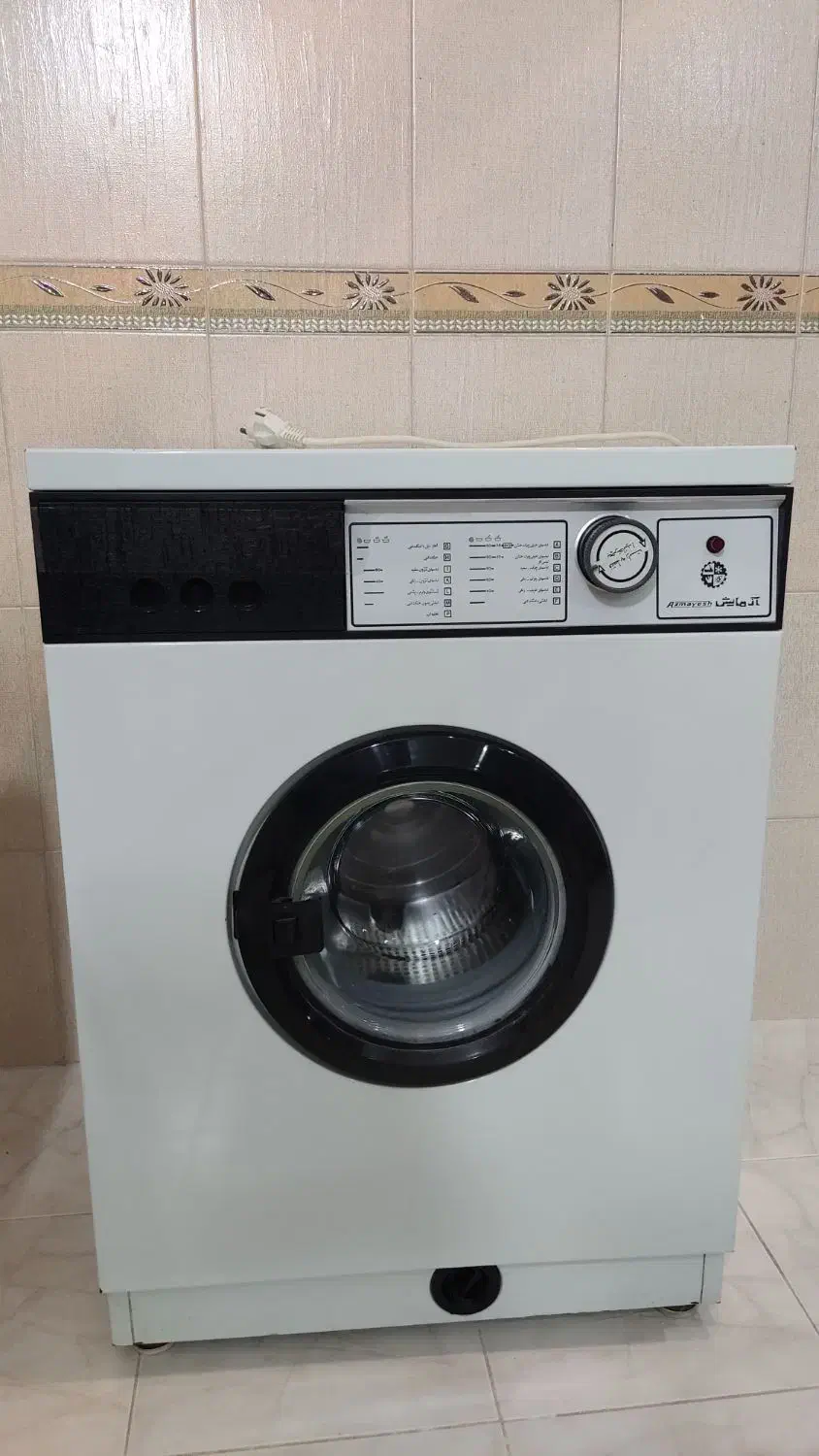 ماشین لباسشویی آزمایش ۵ کیلویی|ماشین لباسشویی و خشککن لباس|بروجرد, |دیوار