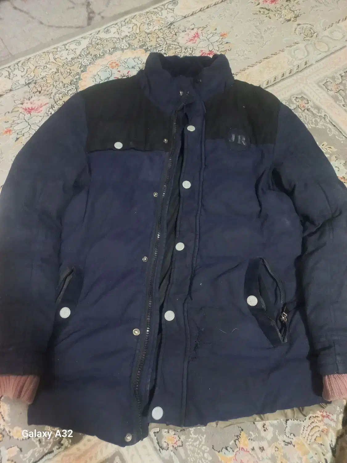 چندعددکاپشن|کفش و لباس بچه|شاهینشهر, عطار|دیوار