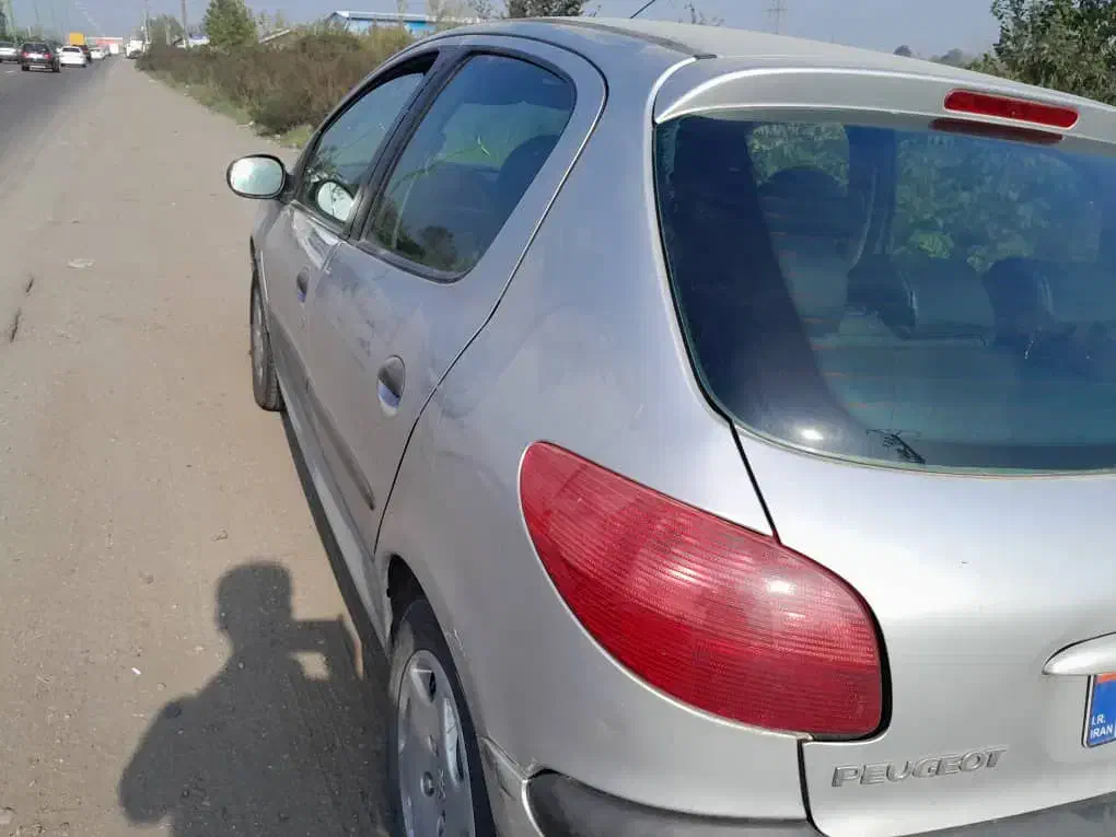 ۲۰۶ مدل ۸۳ کامل بی رنگ|خودرو سواری و وانت|رشت, لاکانی|دیوار