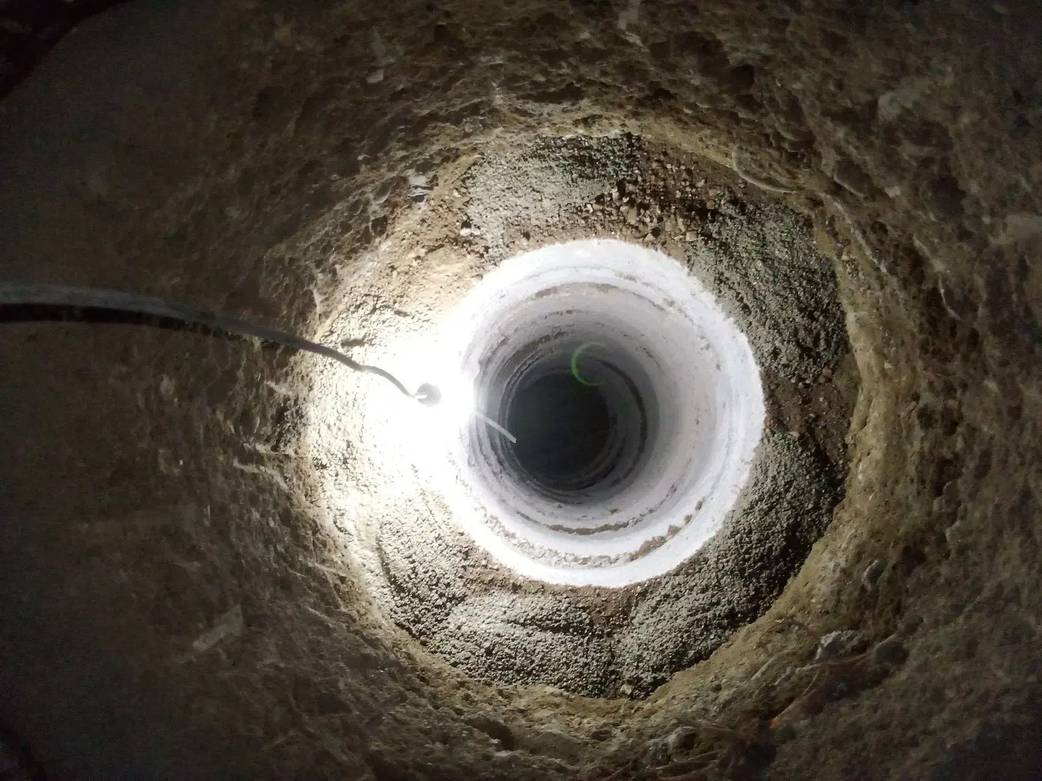 مغنی (چاه کن )|خدمات پیشه و مهارت|اندیشه, اندیشه فاز ۱|دیوار